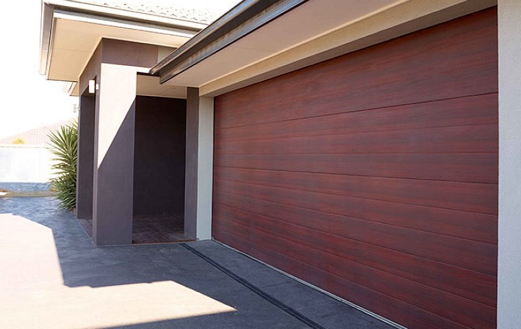 How to Choose the Best Garage Door for Your Home in Arlington