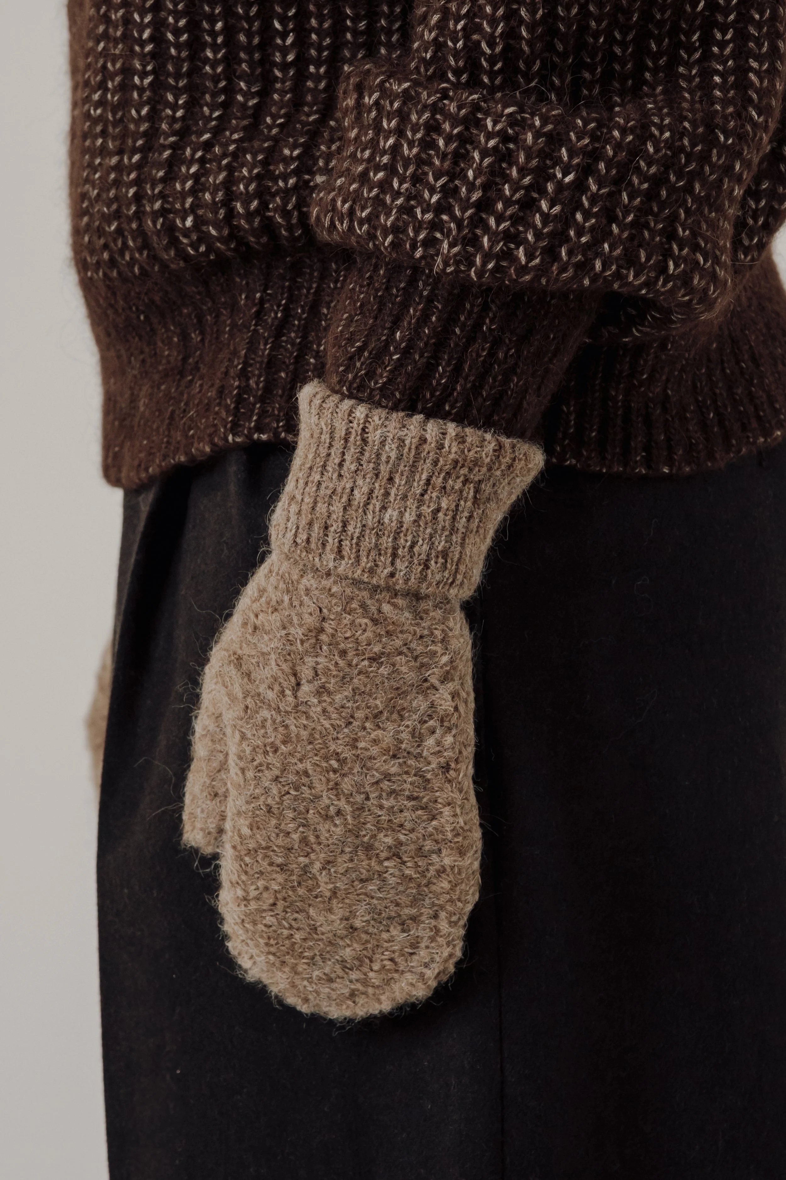 Bare-Knitwear-Alpaca-Boucle-Mittens-Taupe-3.jpeg
