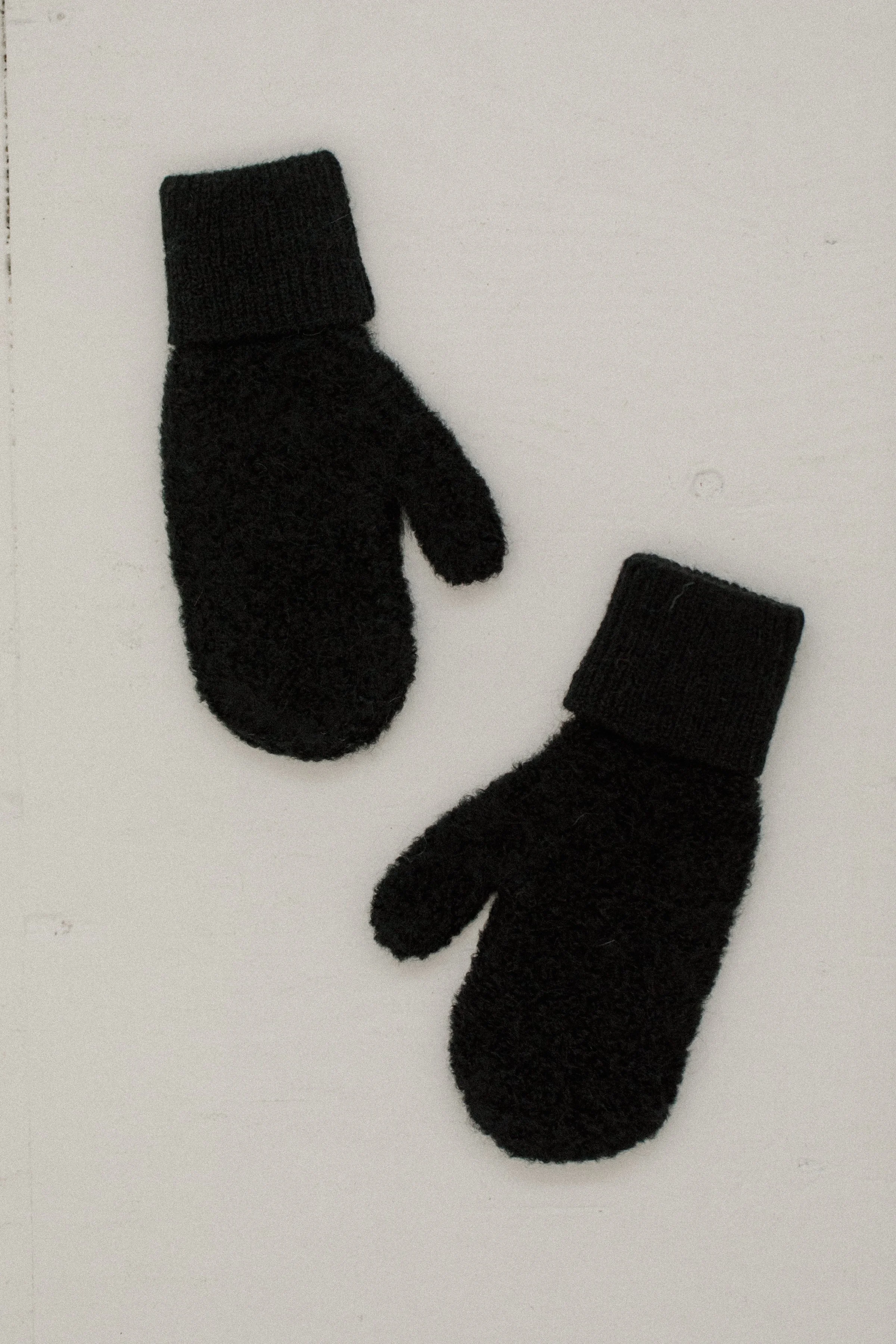 Bare-Knitwear-Alpaca-Boucle-Mittens-Classic-Black-3.jpeg