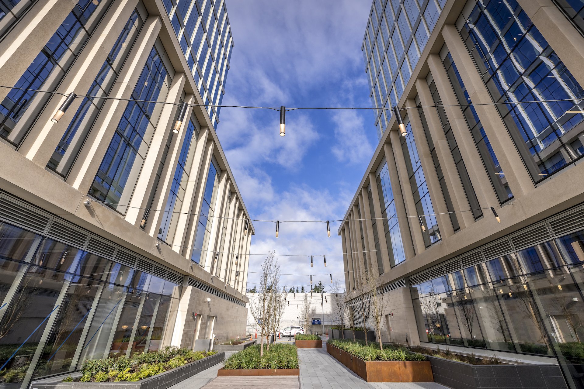 1001 Office Towers Bellevue - Exterior 11-2.jpg