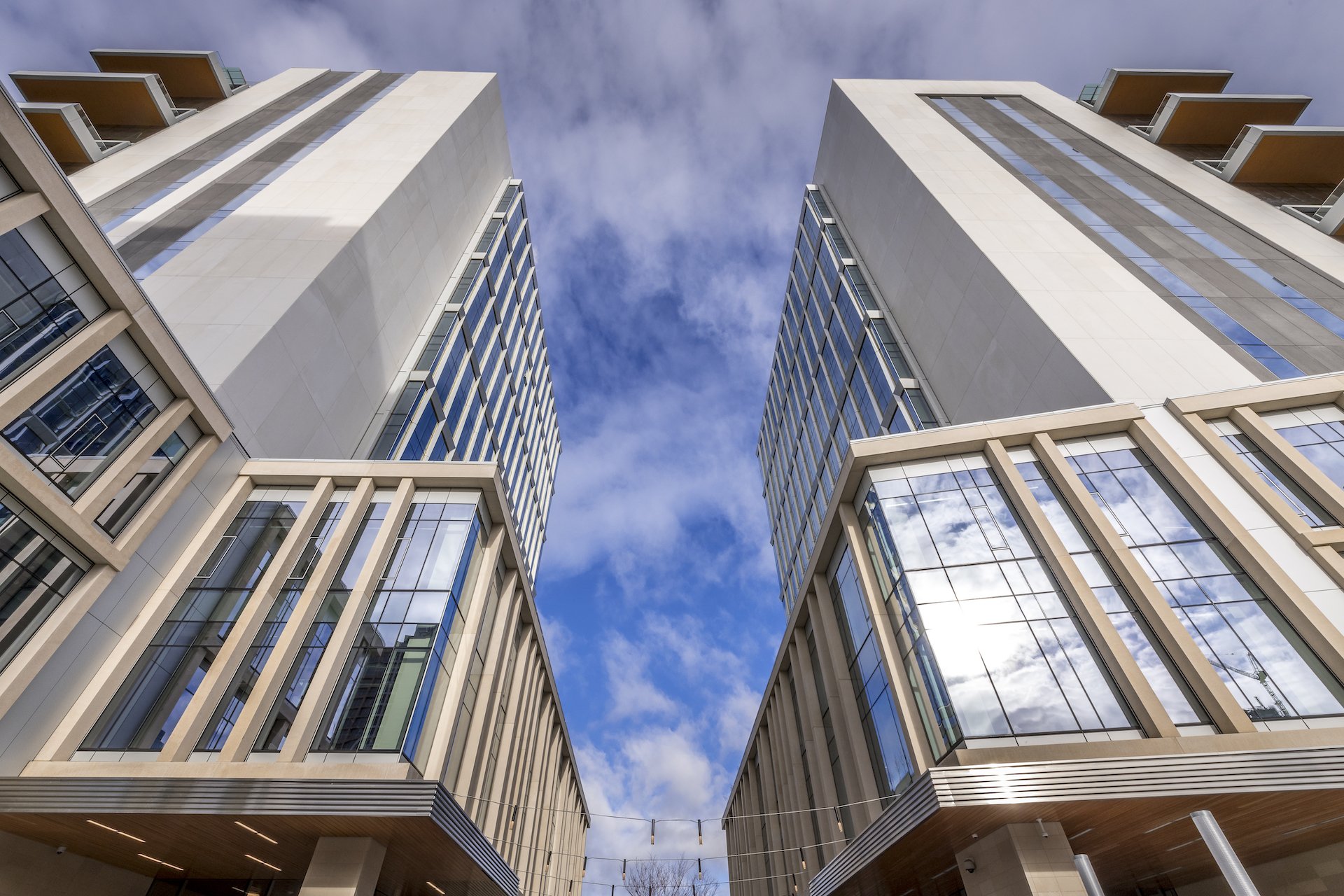 1001 Office Towers Bellevue - Exterior 13-2.jpg