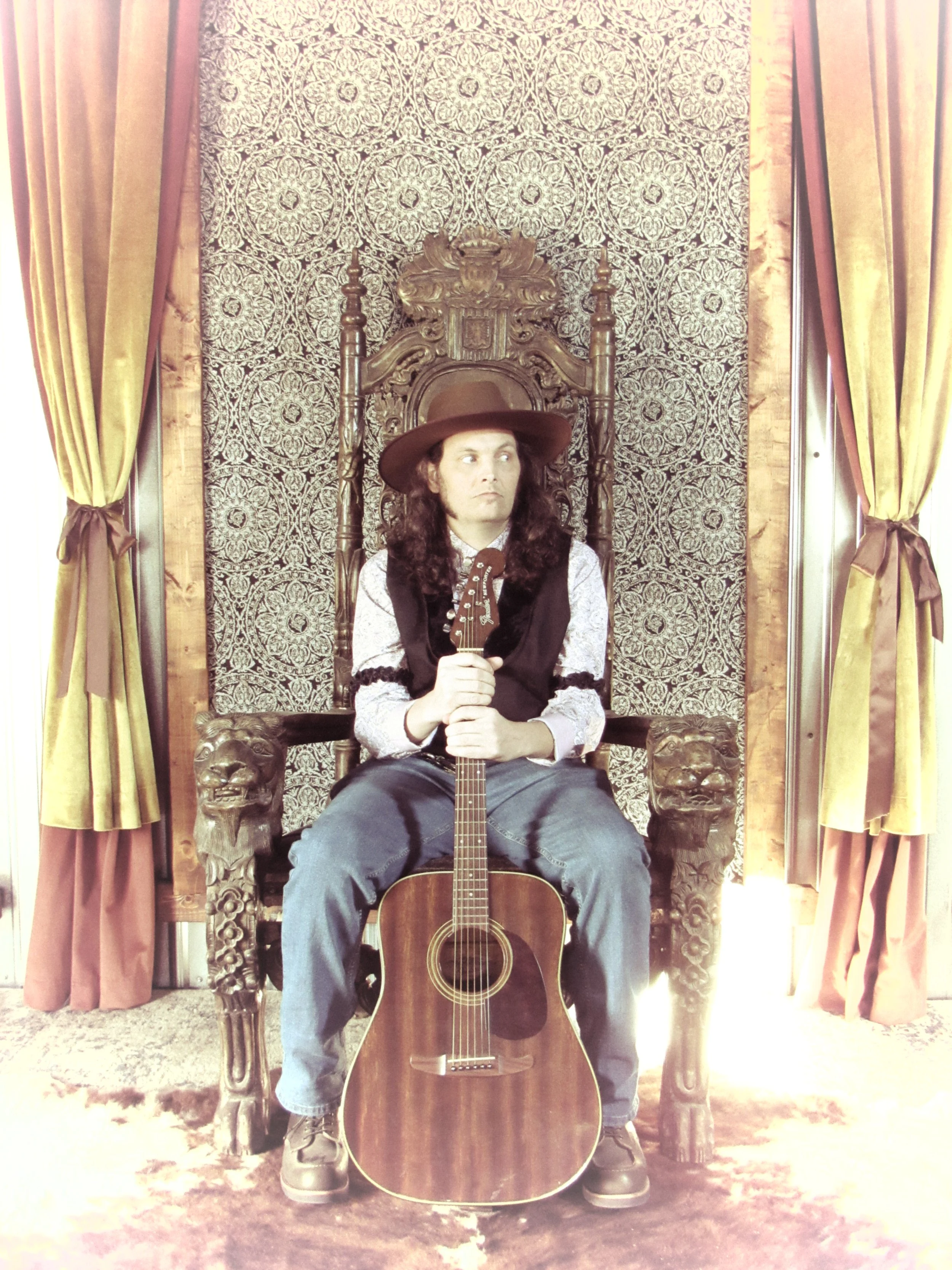 Live Music with Johnny!