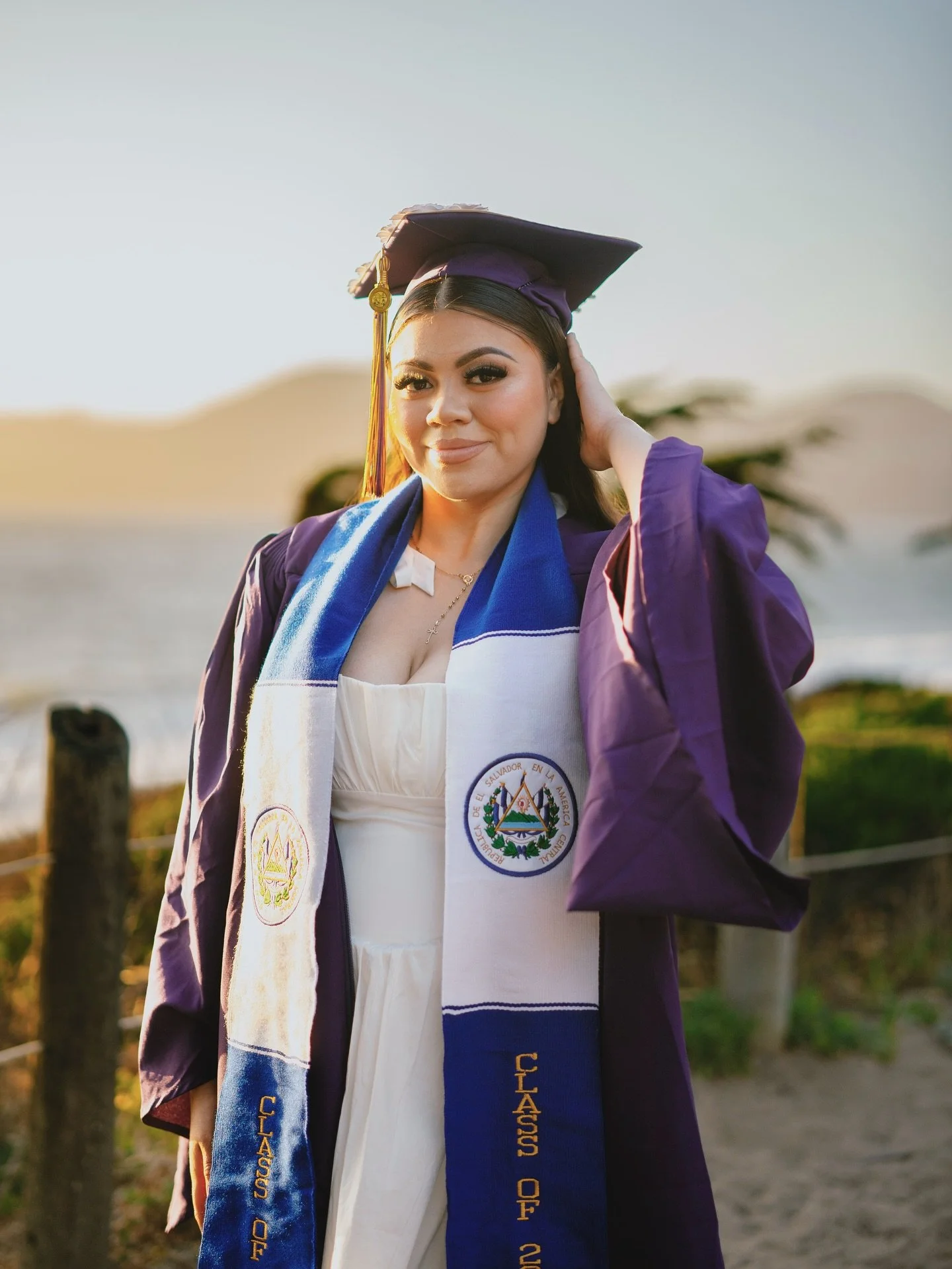 Some more great photos from Jennifer&rsquo;s grad session ☝🏽
Also, check out the last slide 😆

#sfsu2025 #sfsugrad #classof2025 #gradphotos #sfsu #sfphotographer #bakerbeach