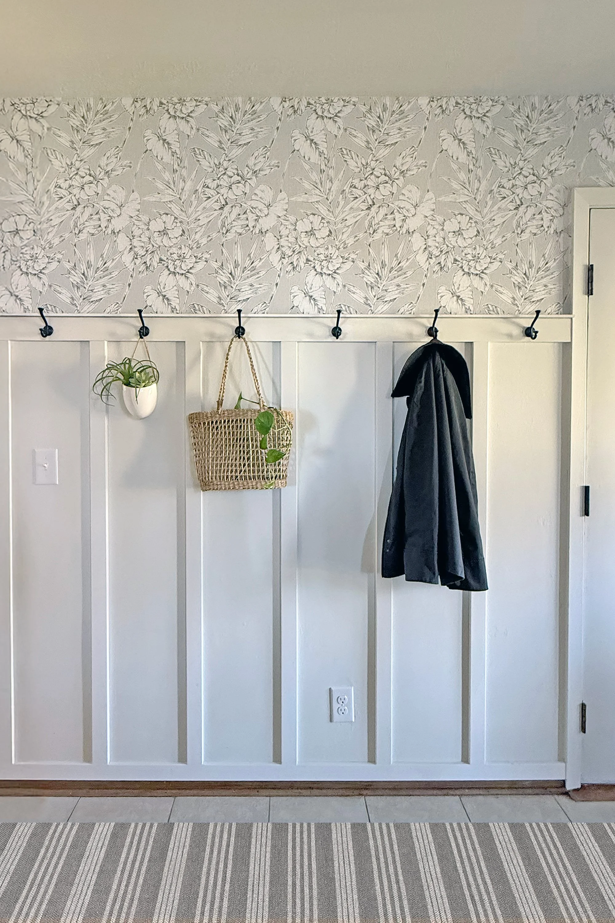 Weekend Entryway Makeover
