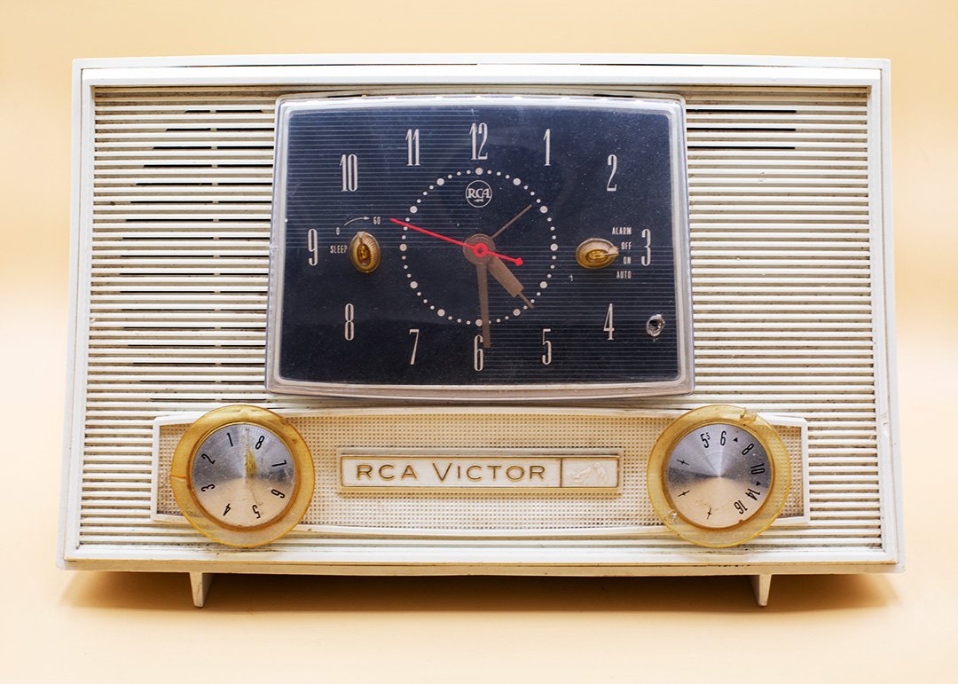 svimmel et eller andet sted tørre RCA Victor Bluetooth Clock Radio 1950s — Memory Den Vintage Mall