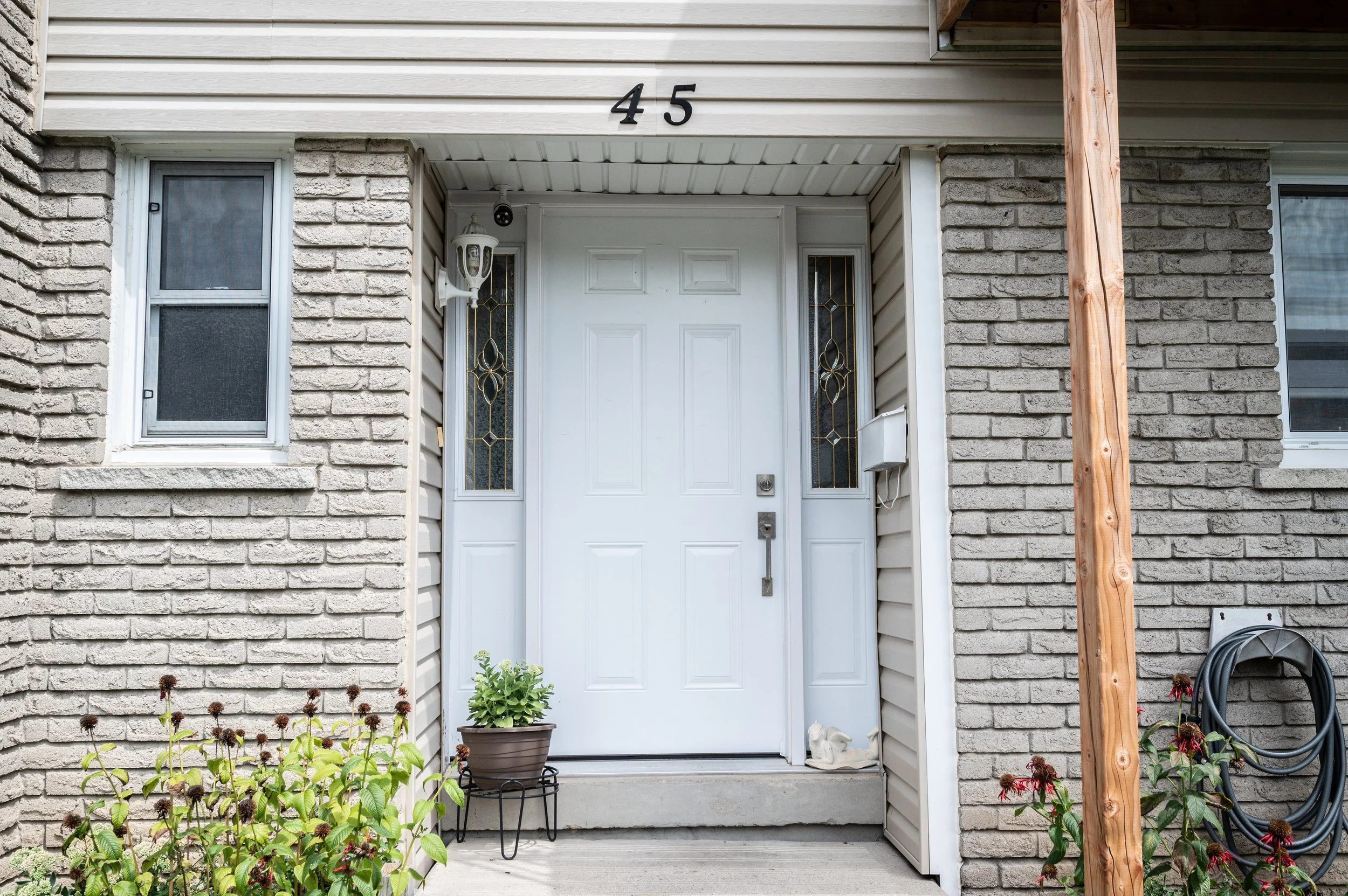 711 Osgoode Dr High Res Pic4.jpg