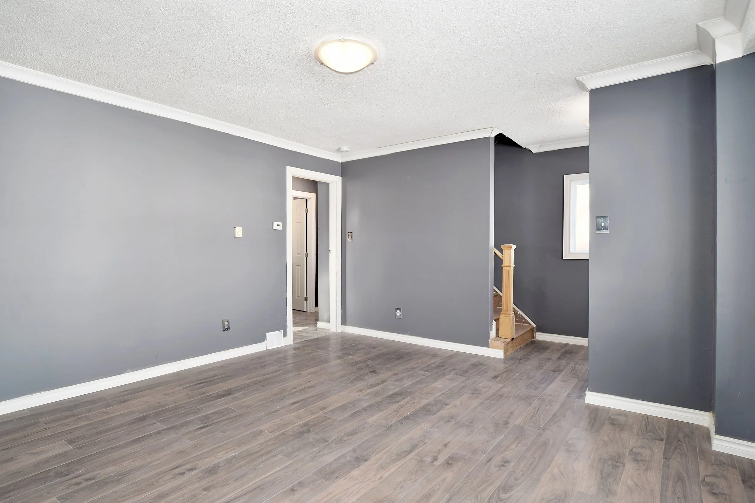 2022_01_24_Zebian_Living room2-Empty.jpg