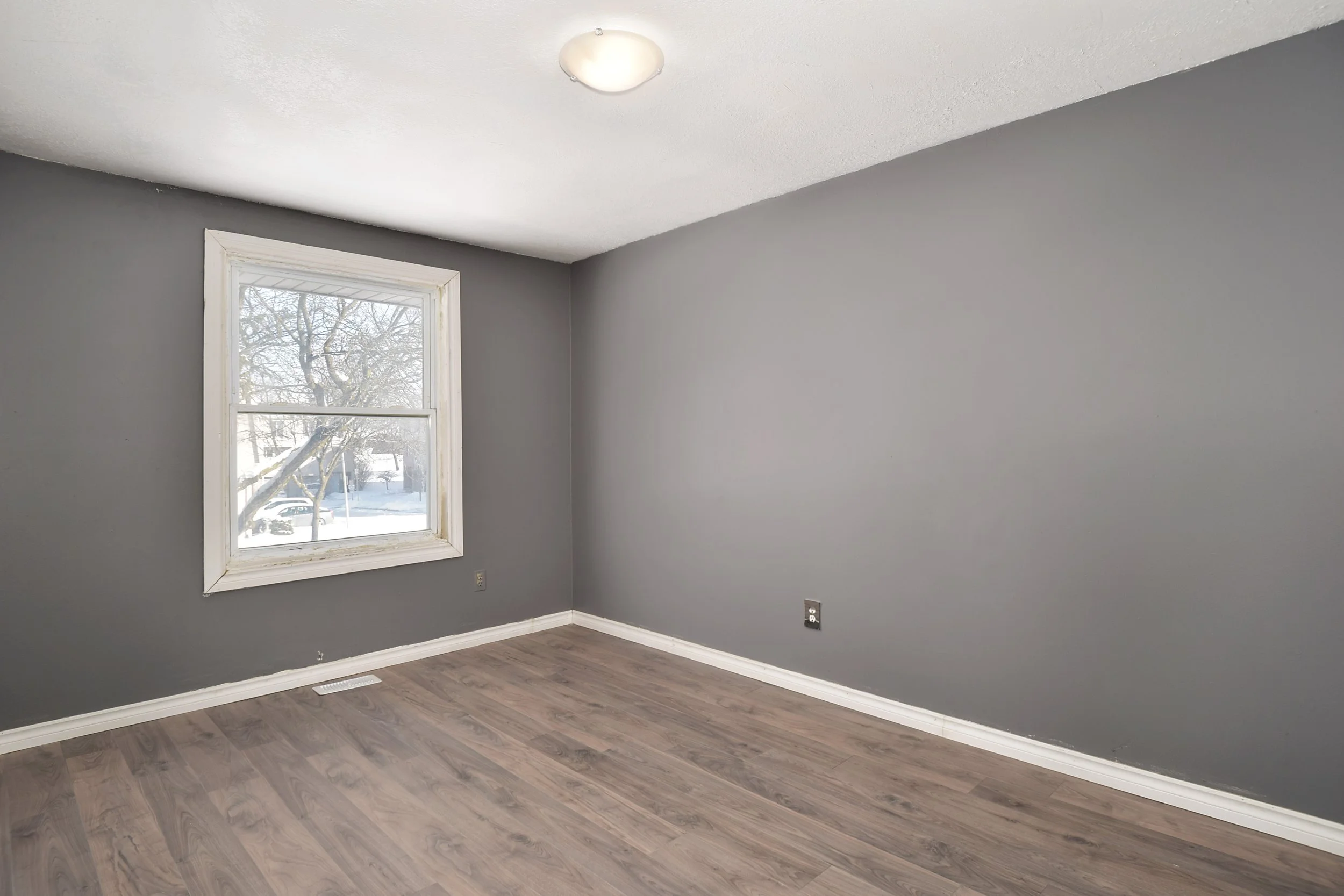 2022_01_24_Zebian_Secondary Bedroom1-Empty.jpg