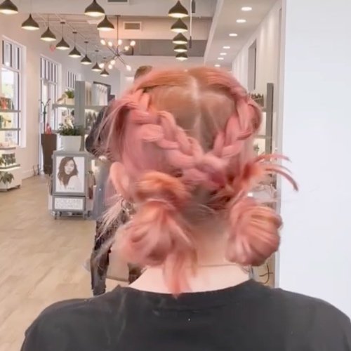 Hairstyle Hacks for Busy Mornings: 5 Quick and Easy Looks Anyone Can Do