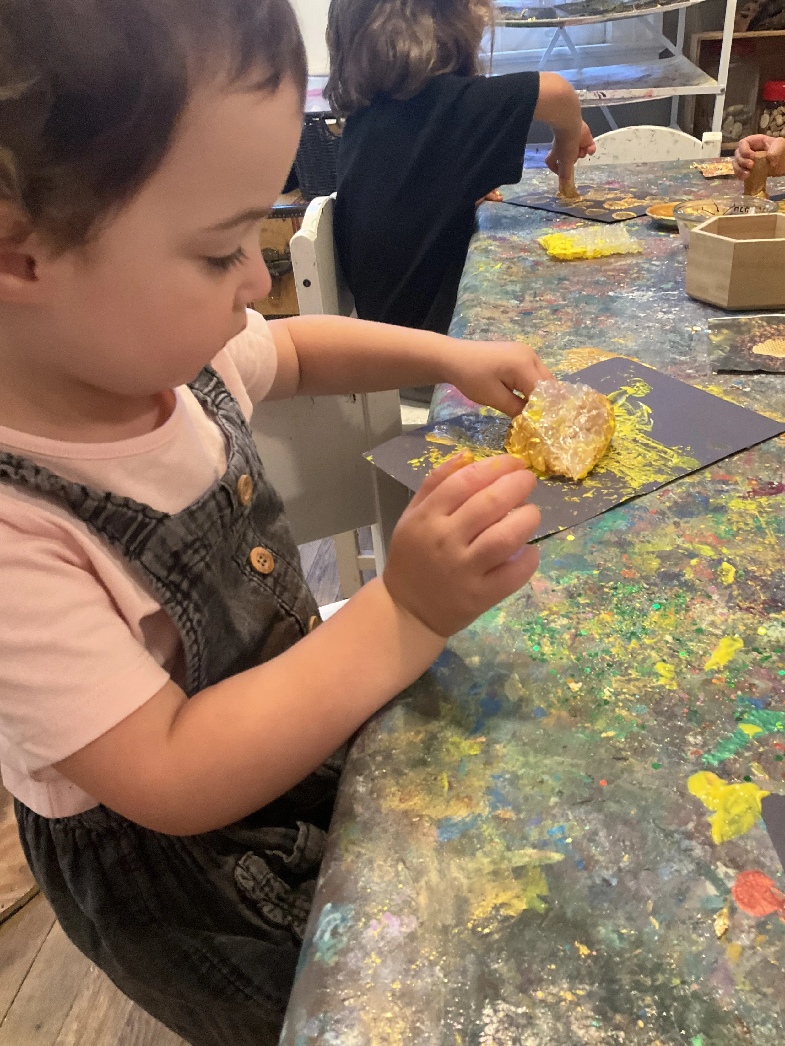 Kitah Gimmel-1 Makes Honey Comb Prints