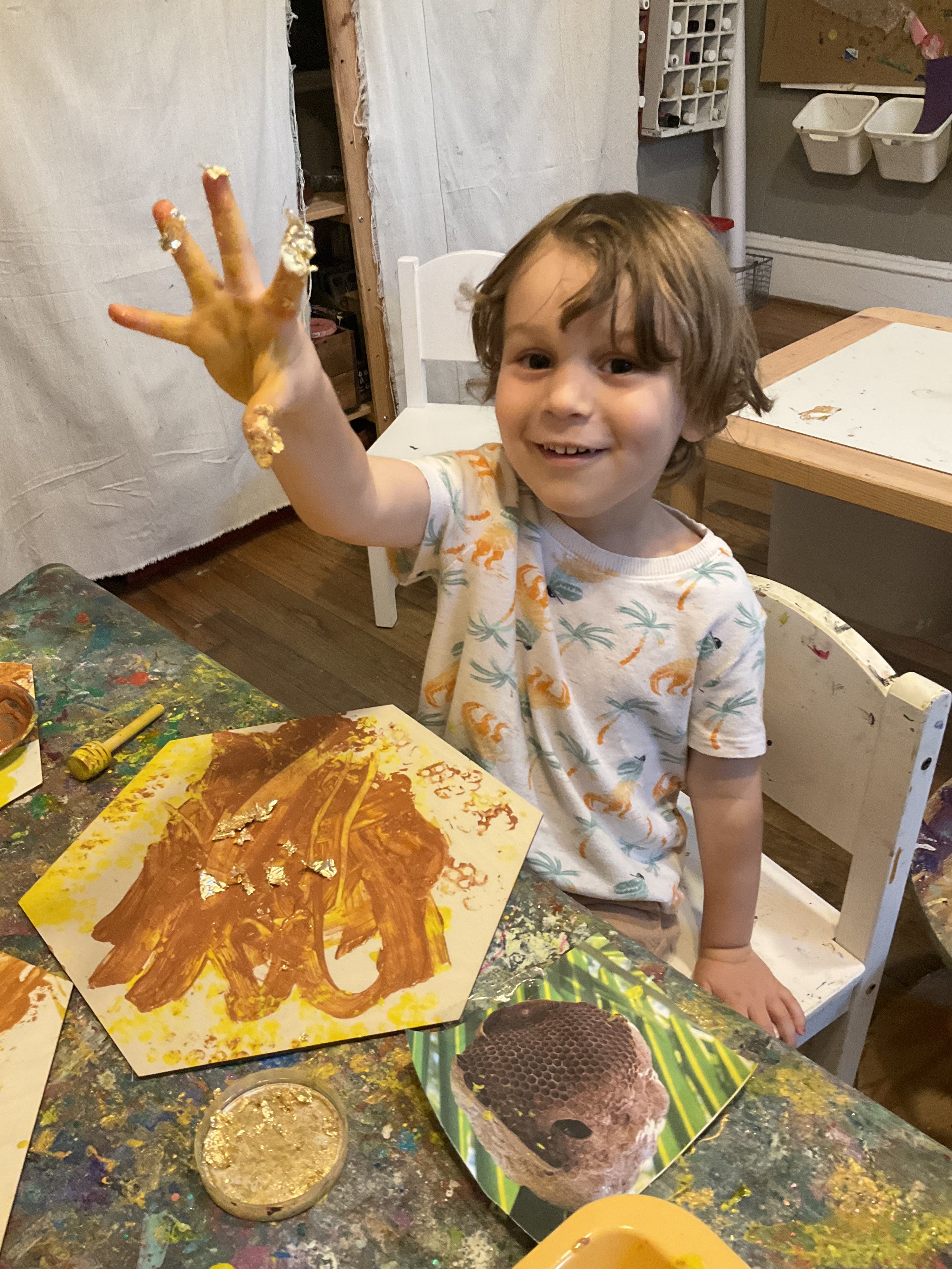Kitah Gimmel-1 Makes Drip Trays for Rosh Hashanah
