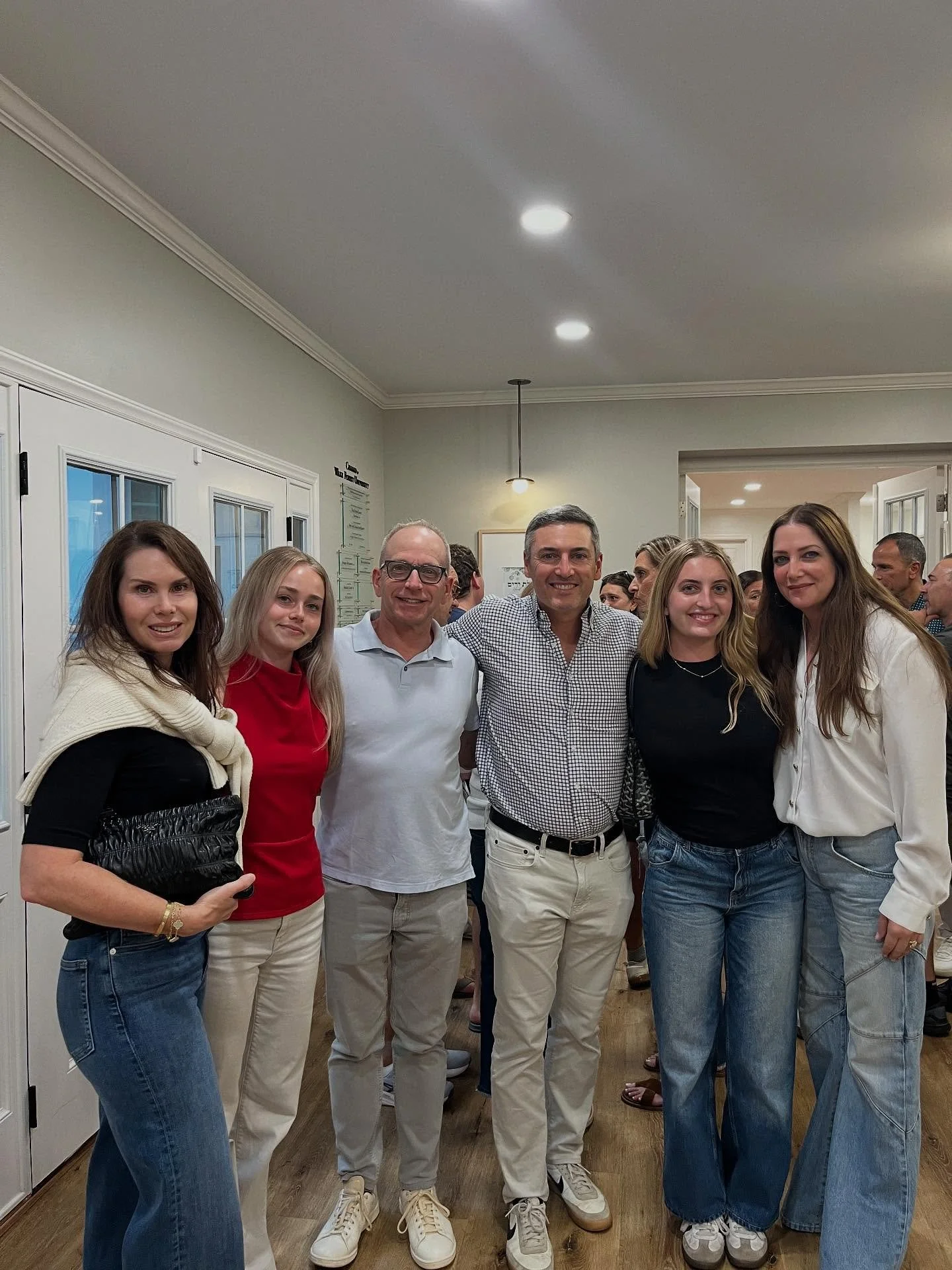 Family Weekend Shabbat ✨
Nothing like celebrating with our extended Jewish Deac fam 💛