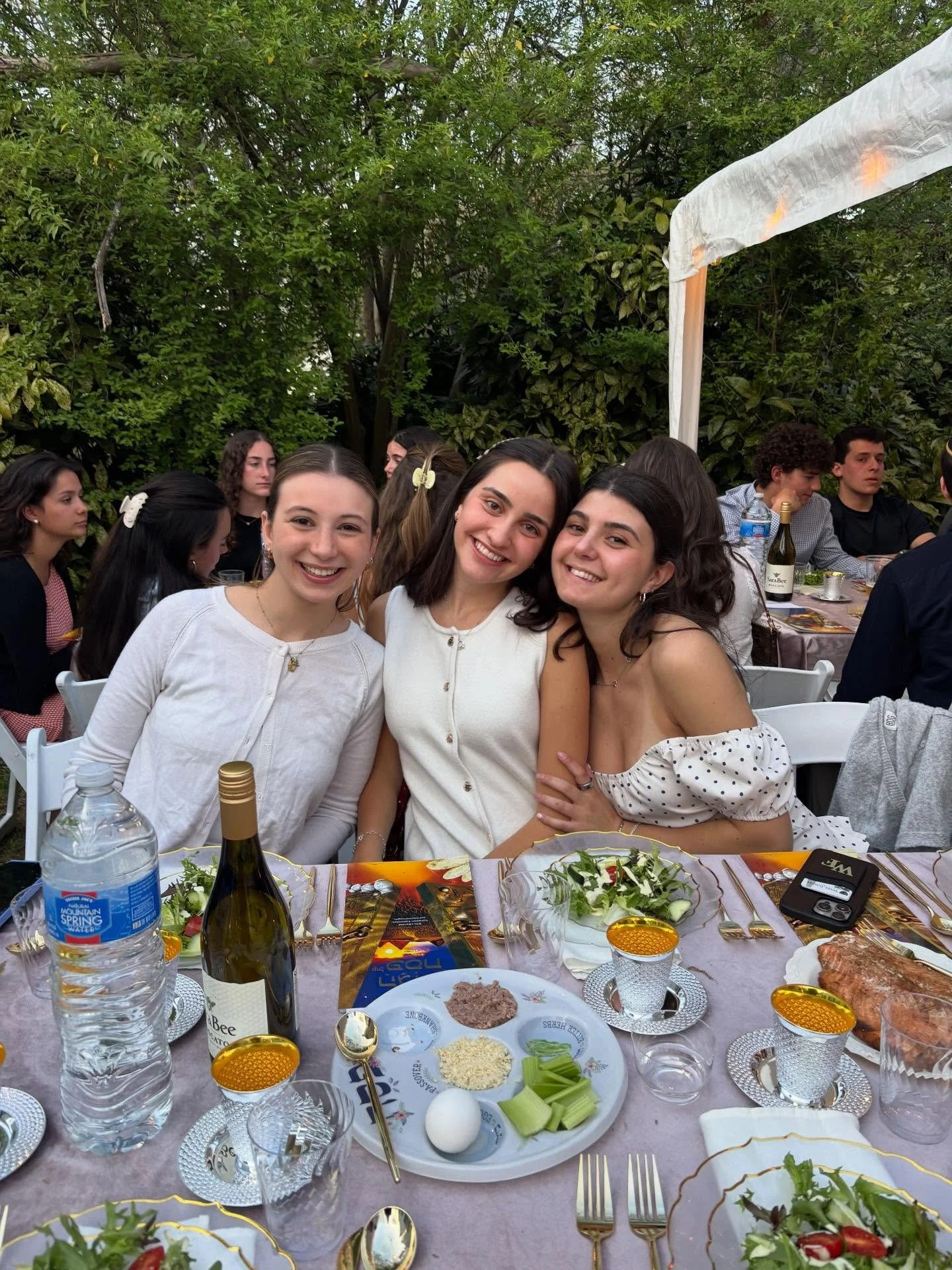 300 Deacs. One Seder. 

What an incredible Passover at Wake! So grateful for the amazing Jewish Deac community. Chag Sameach! ✨