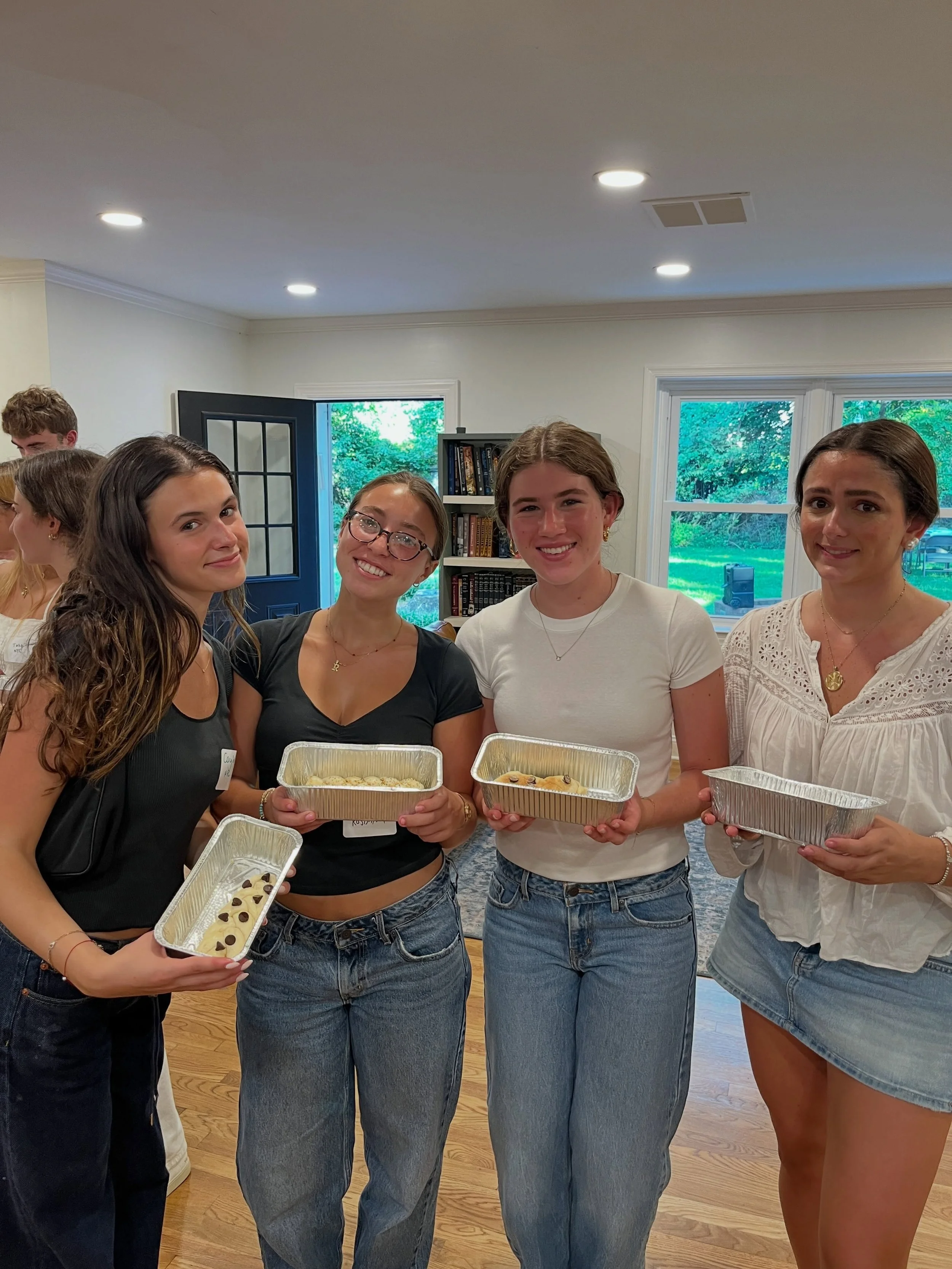 Freshman Challah Bake! ✨
Such a fun time with everyone! So many smiles and laughs 😊 what a great way to kick off the year!