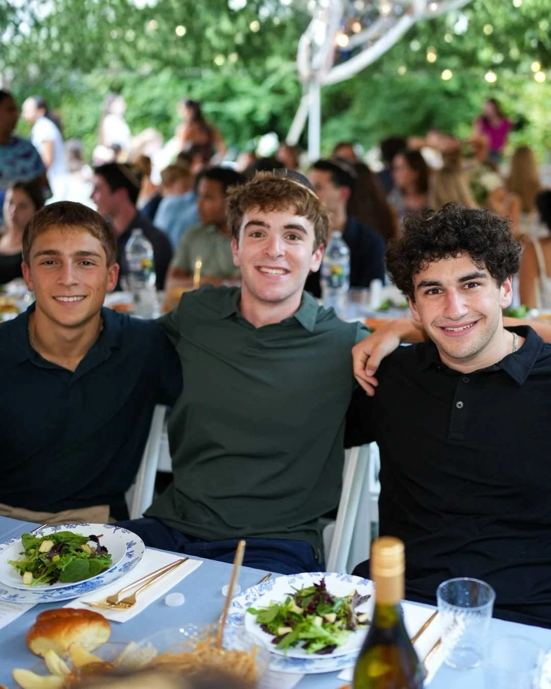What a way to start the Jewish New Year!

Over 300 students joined us for Rosh Hashanah, bringing Jewish pride and incredible energy. From dinner to services to hearing the shofar together, the Jewish Deacs showed up! 

Thank you @prezprod for joinin