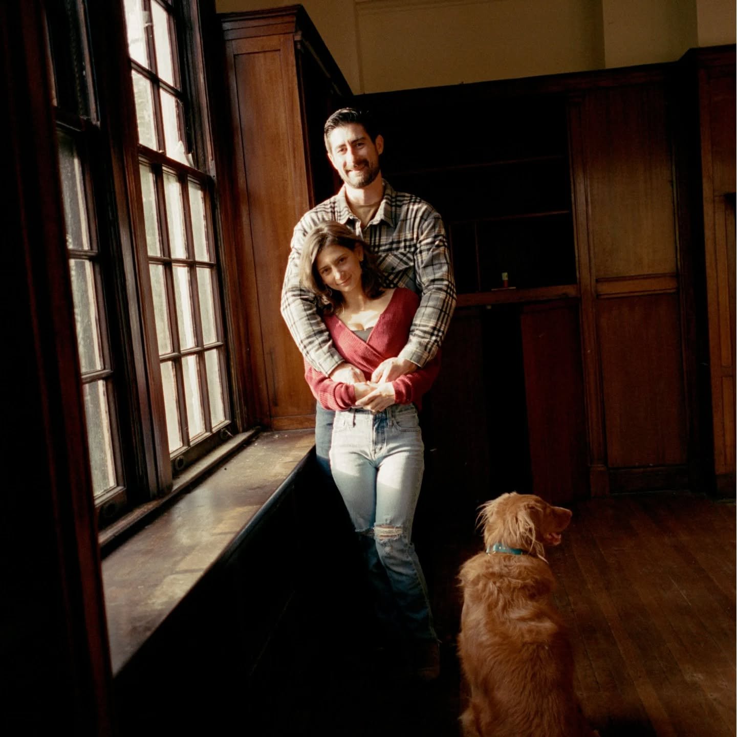 Old empty mansions have the best window light #35mm