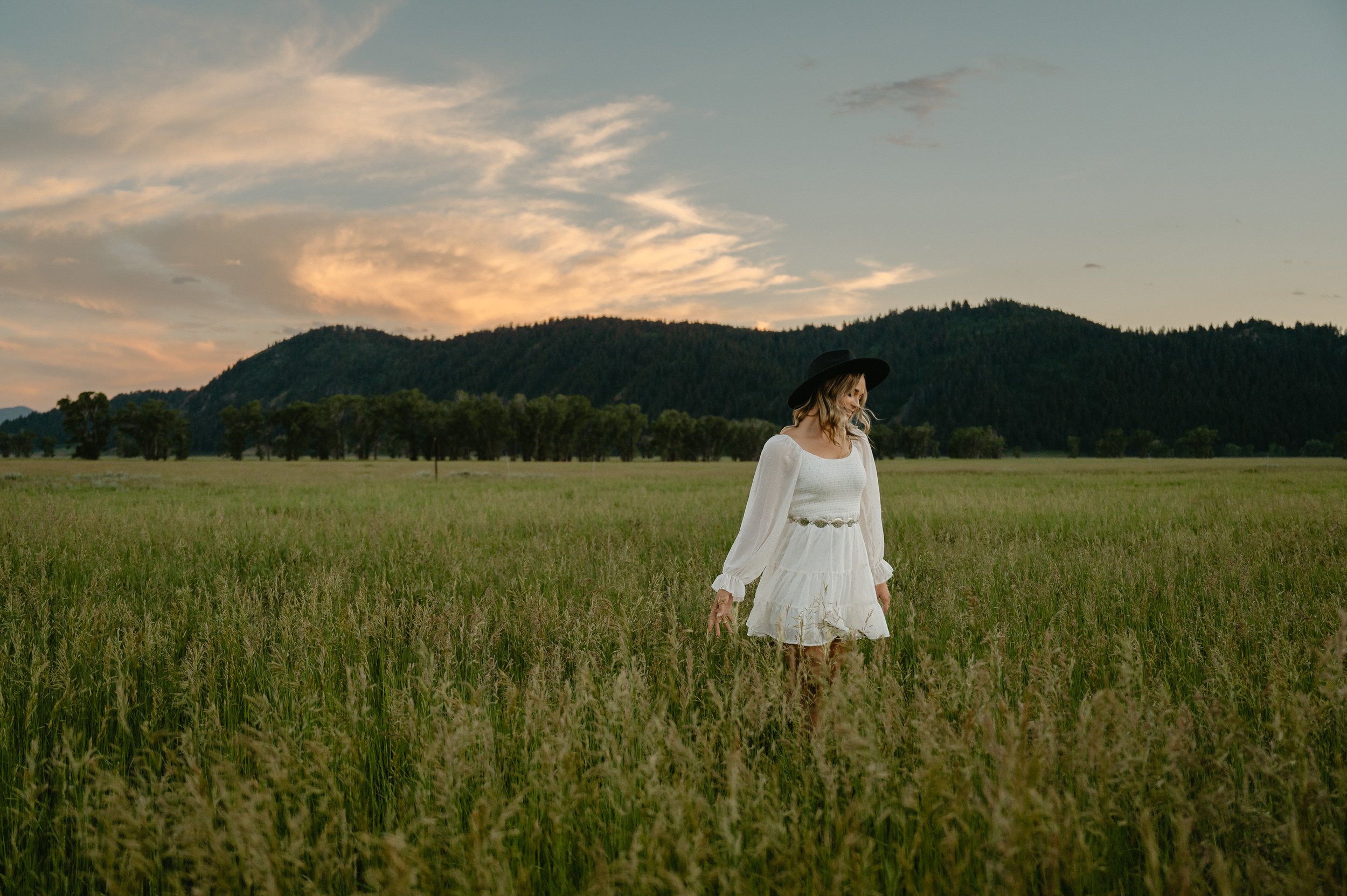 senior-photographer-in-jackson-hole-wyoming-37.jpg