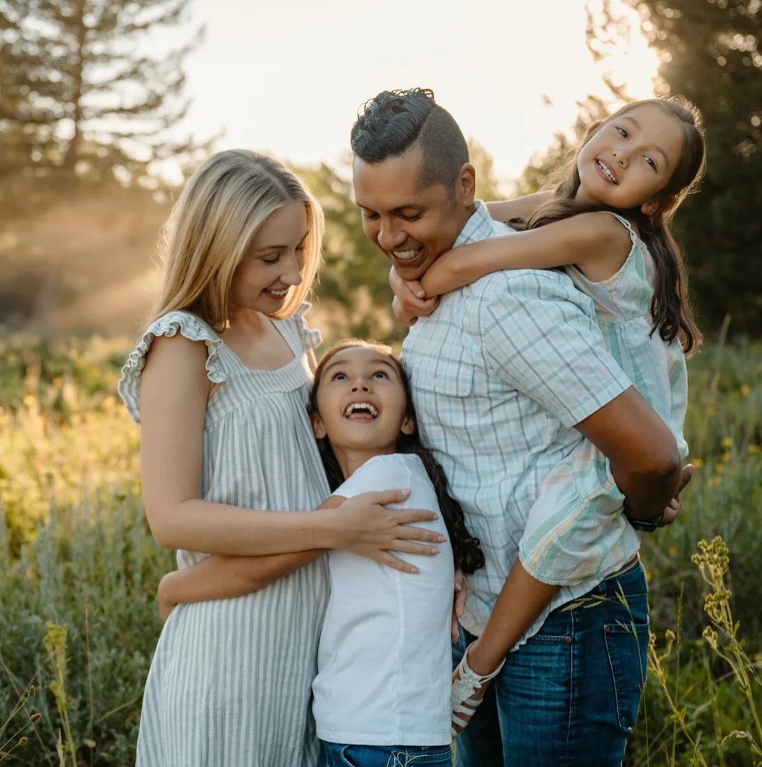 Too many favorites to fit into these slides but you can see more on the blog. ☺️
.
.
.
#jacksonholefamilyphotographer #jacksonholephotographer #tetonvalleyphotographer #grandtetonnationalpark #familyphotographerinidaho #familyphotographerinwyoming #u