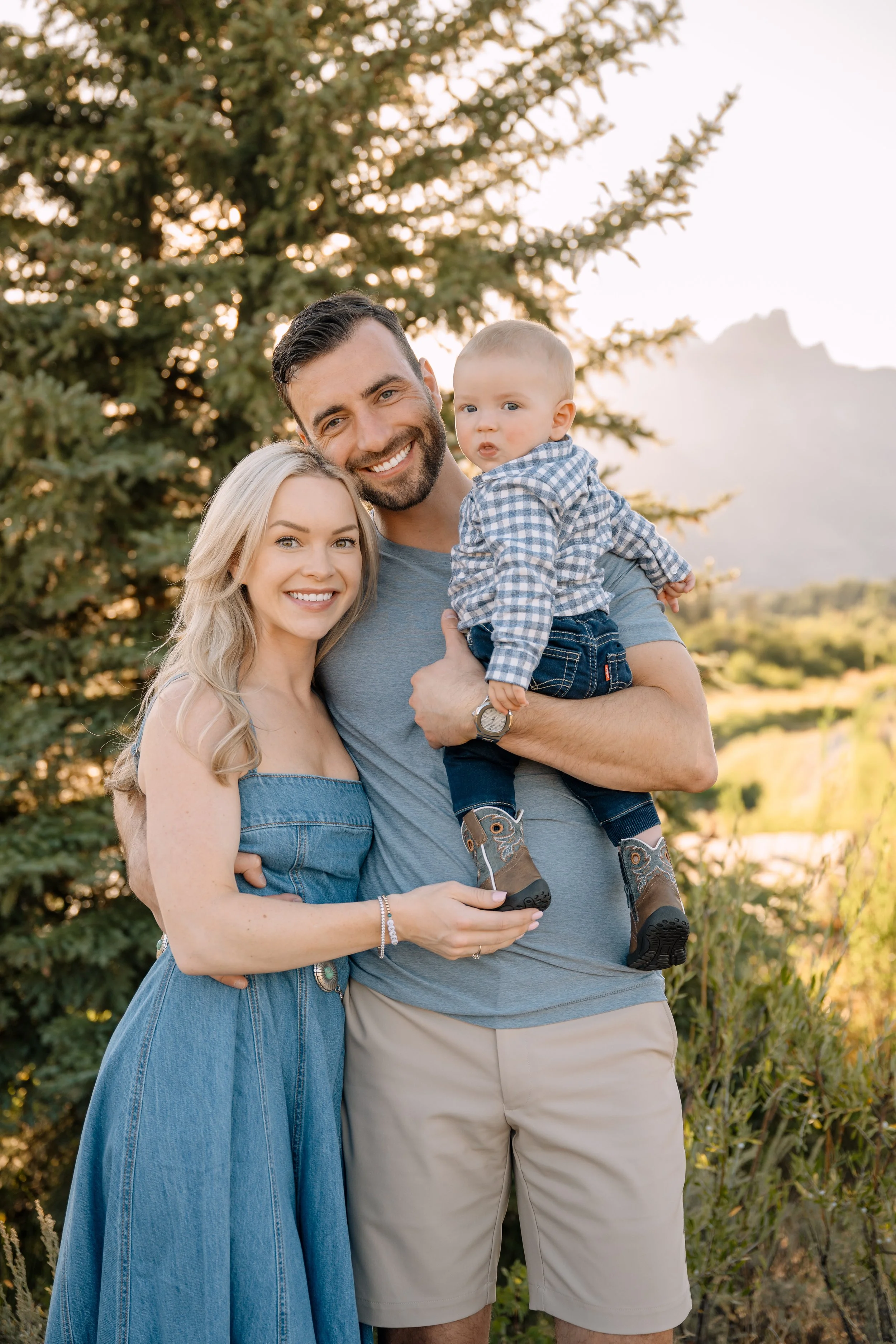 best-family-photography-in-jackson-driggs-wedding-9.jpg