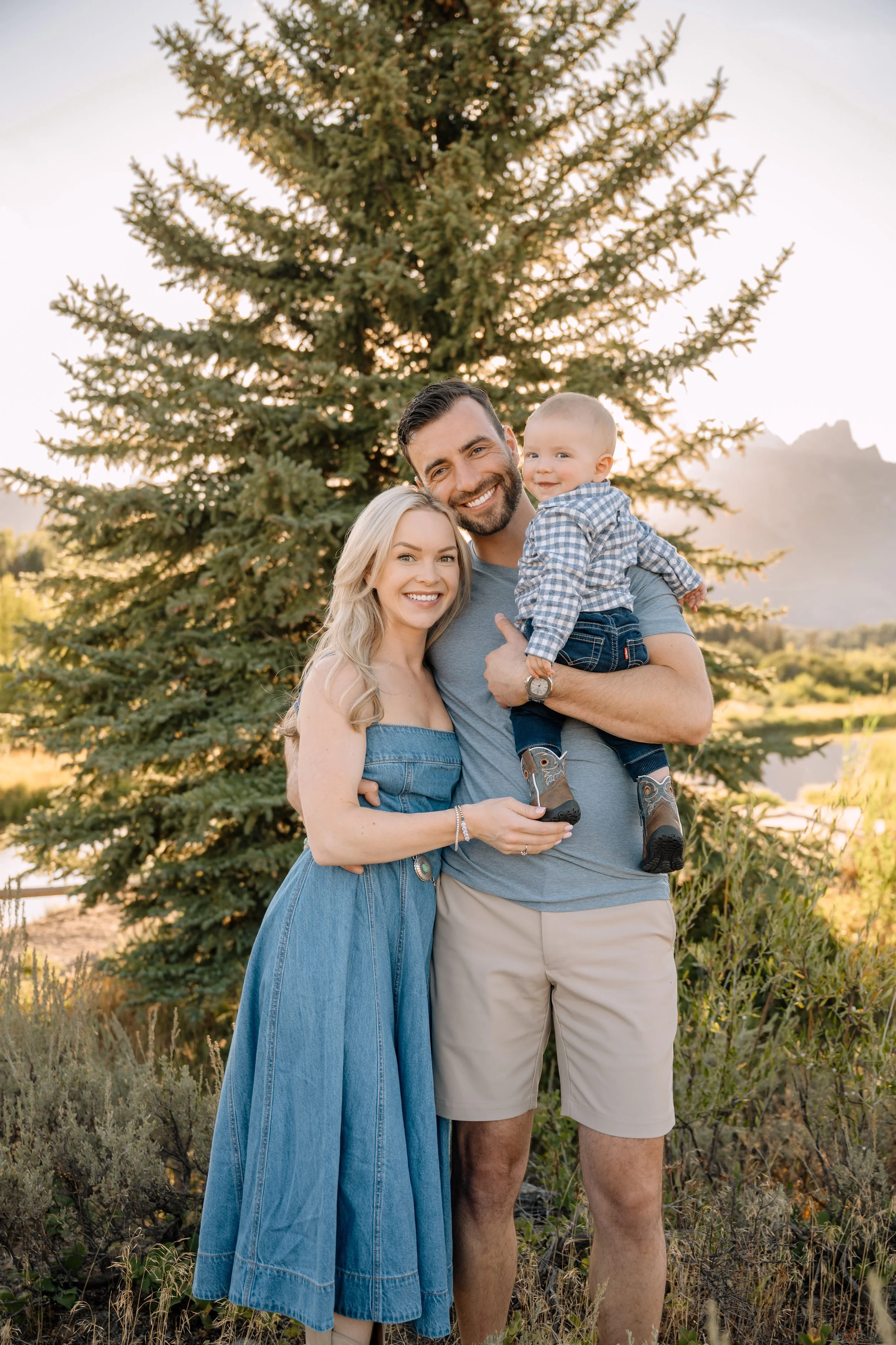 best-family-photography-in-jackson-driggs-wedding-10.jpg