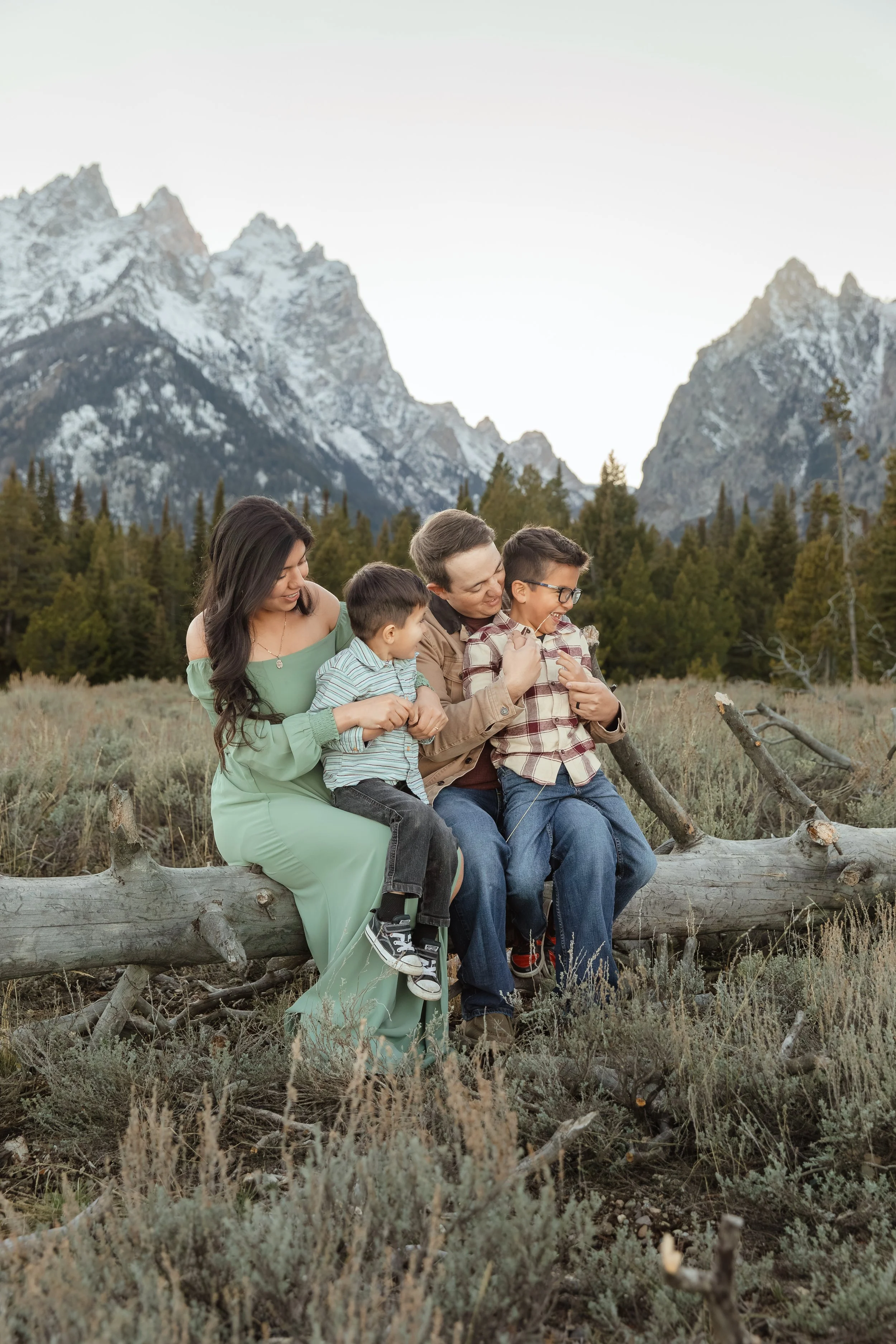 dubois-family-photographer-wyoming-28.jpg