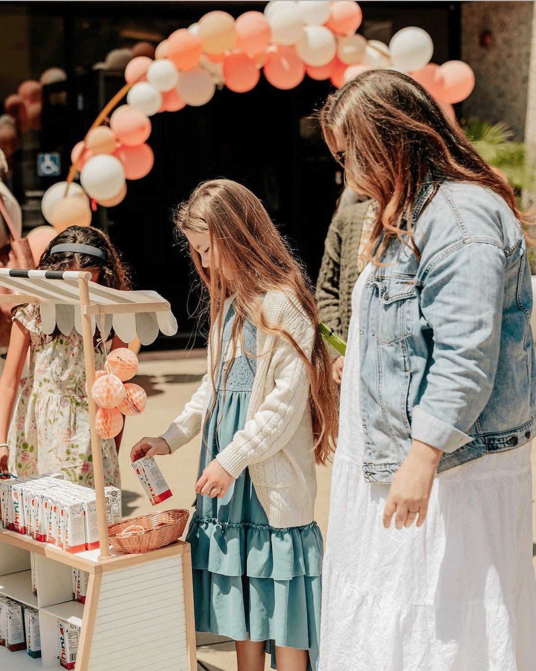 Grow with us 🌱 
.
.
Join us this Sunday at 10am! 
.
.
#LivingOaksChurch