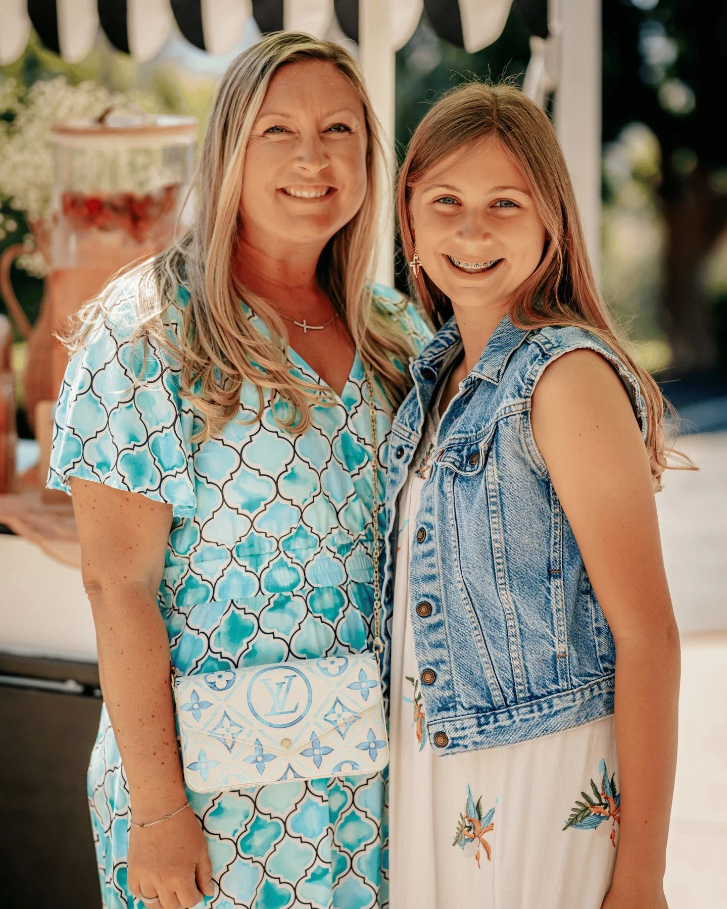 Better together 🪴 
.
.
We love doing life with our Living Oaks family! 
.
.
#LivingOaksChurch