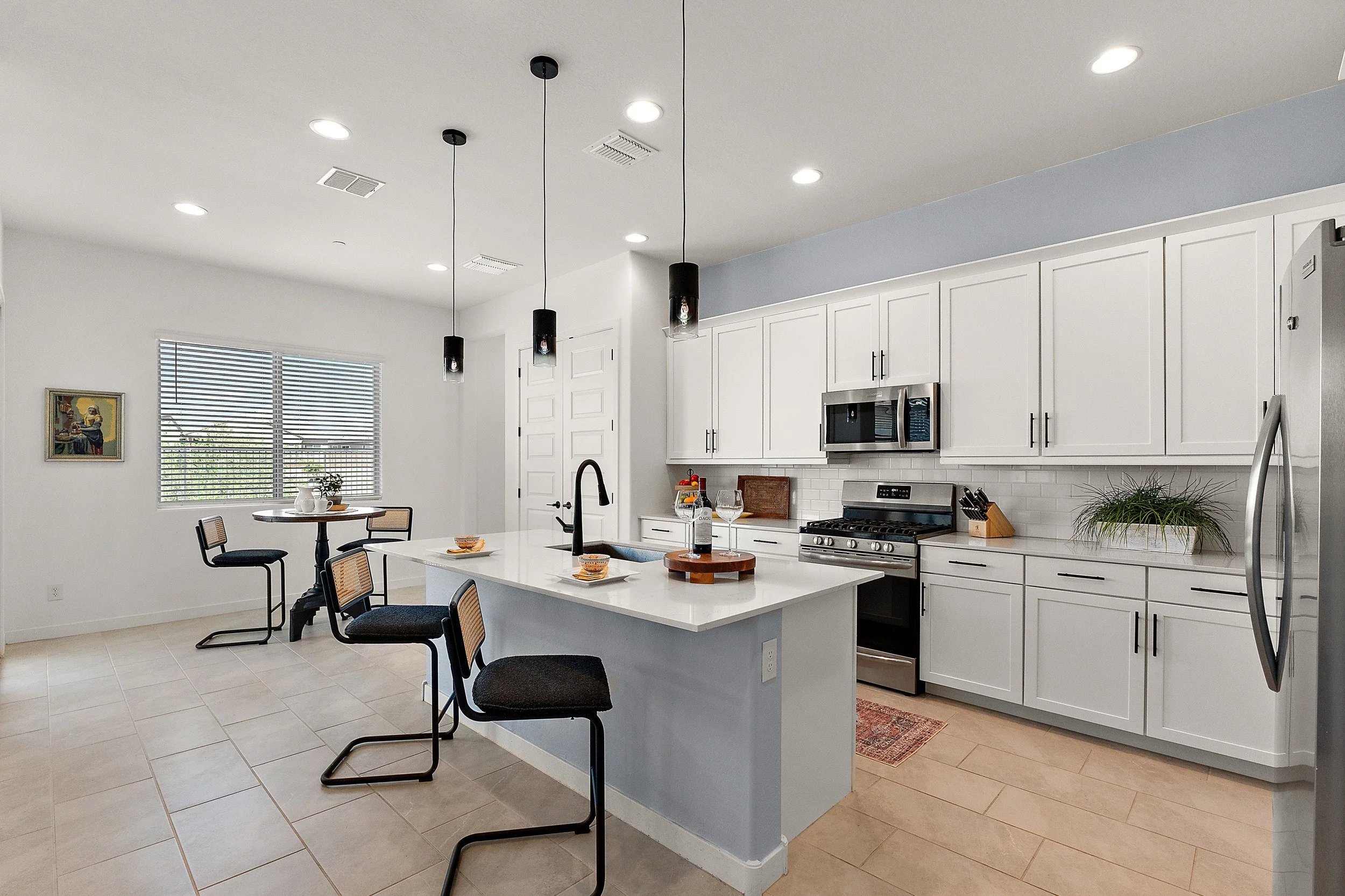 123rd kitchen .jpg