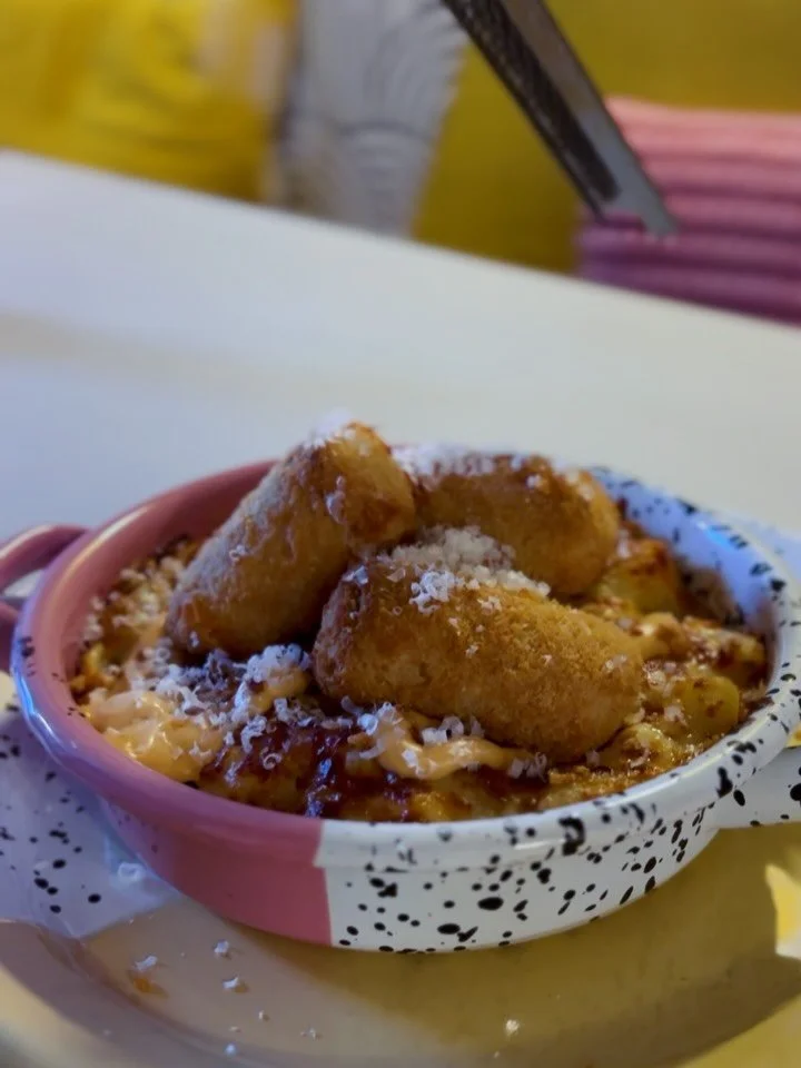 How can I make the mac n cheese MORE mac n cheesey 🧐🤔 I KNOW ADD MORE MAC N CHEESE

Fully loaded with mac n cheese bites, crispy onions, baconnaise + Parmesan. On our special @warpigs_brewpub_cph themed menu all this week + next. 

It&rsquo;s also 