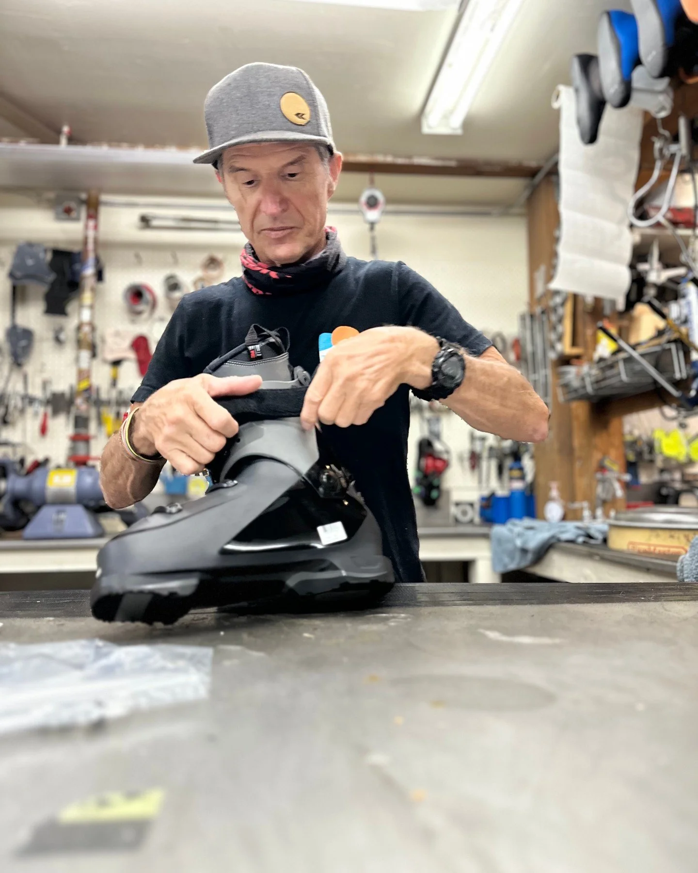 BLACK CROWS ブラッククロウズ　GORETEXゴアテックス Black Crows — Shop — Footloose Sports