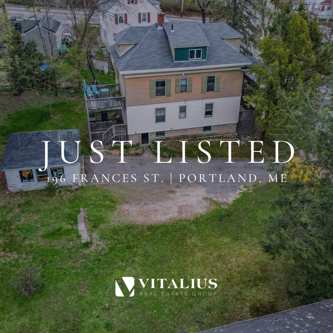 Just Listed! ✨196 Frances St. is a two unit building, offered at $925,000.

This classic two-unit building located in the Deering Highlands offers period charm, a convenient location, and room for expansion. The first-floor unit is a 2 bed / 1 bath. 