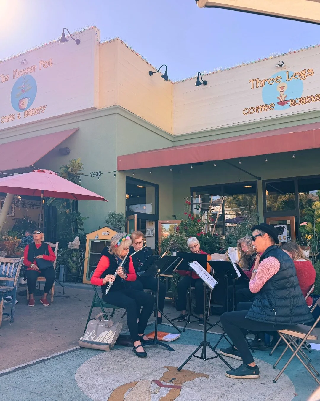 THANK YOU to all of these amazing vendors who came out last weekend!

It brings us so much joy to share this space with our community.

Keep supporting small businesses this season and all year long ❤️

Stay tuned for future markets&hellip;if you hav