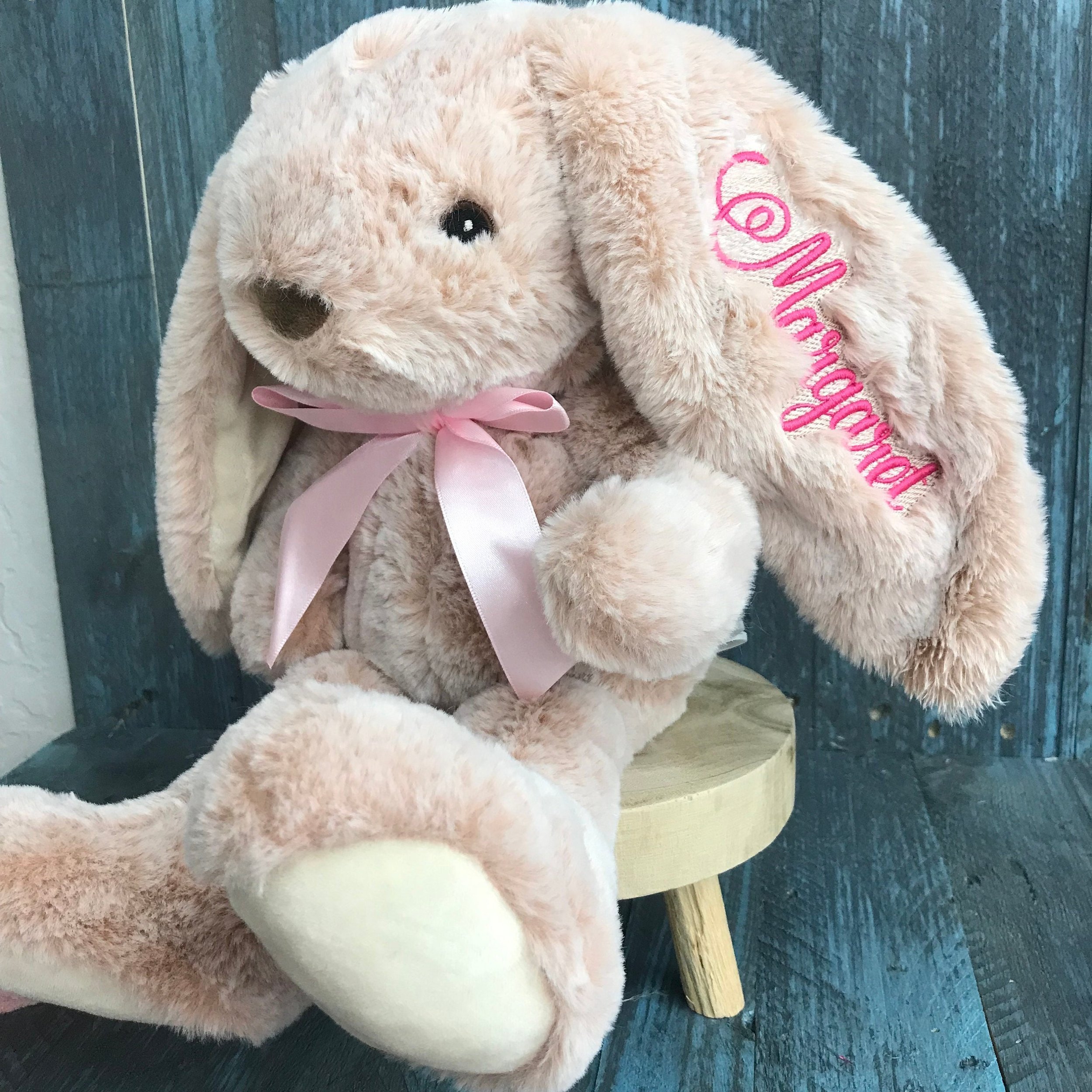 https://www.etsy.com/img/29382082/r/il/08100b/4006001514/il_fullxfull.4006001514_t3dh.jpg