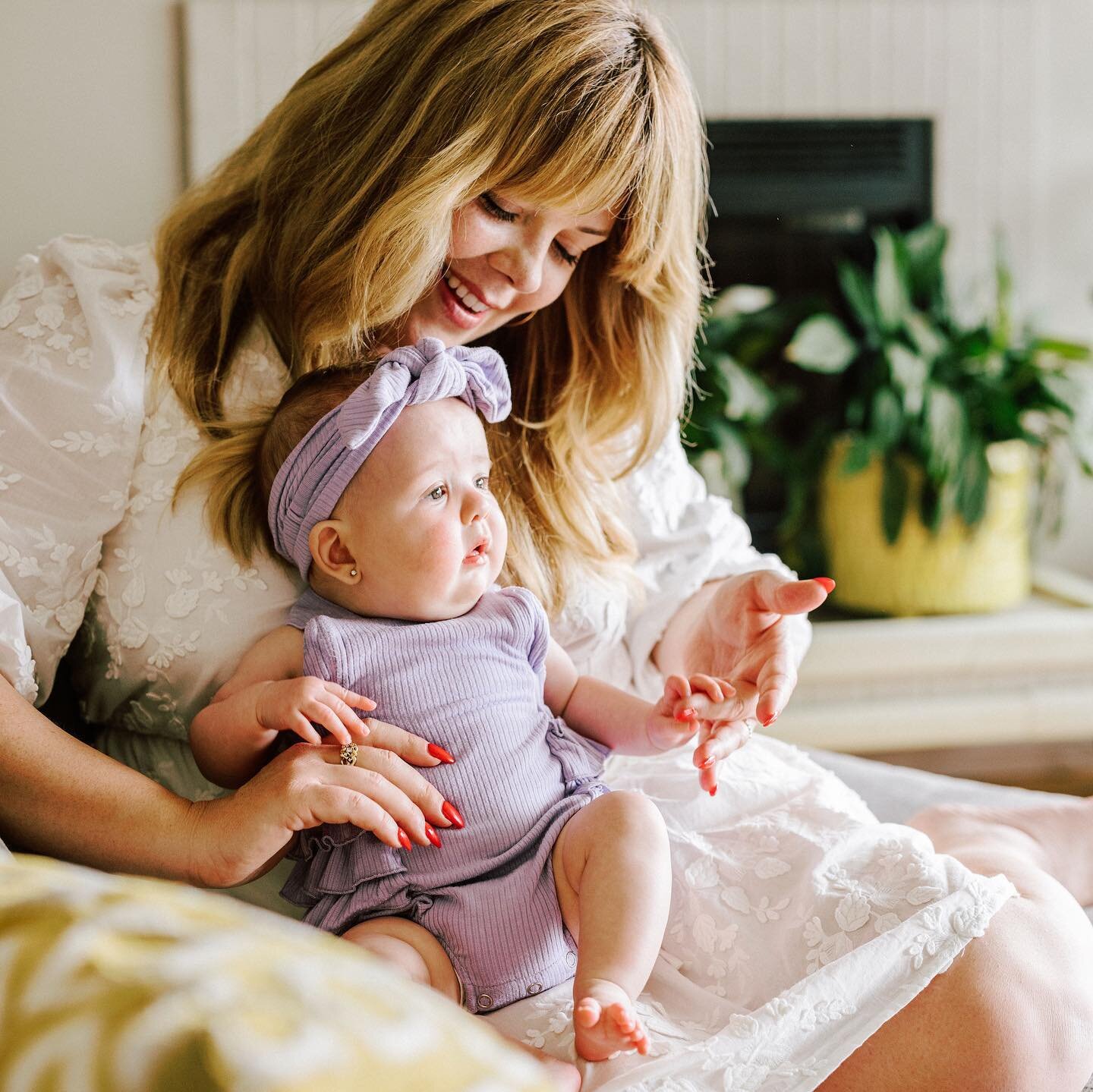 Family ✨MINI SESSION✨ in Los Angeles with the sweetest Mandy, Matthew, Remi and baby Penny 💛

I have some availability in NYC, LA and Denver this Spring / Summer season. DM to book a session with me 📩