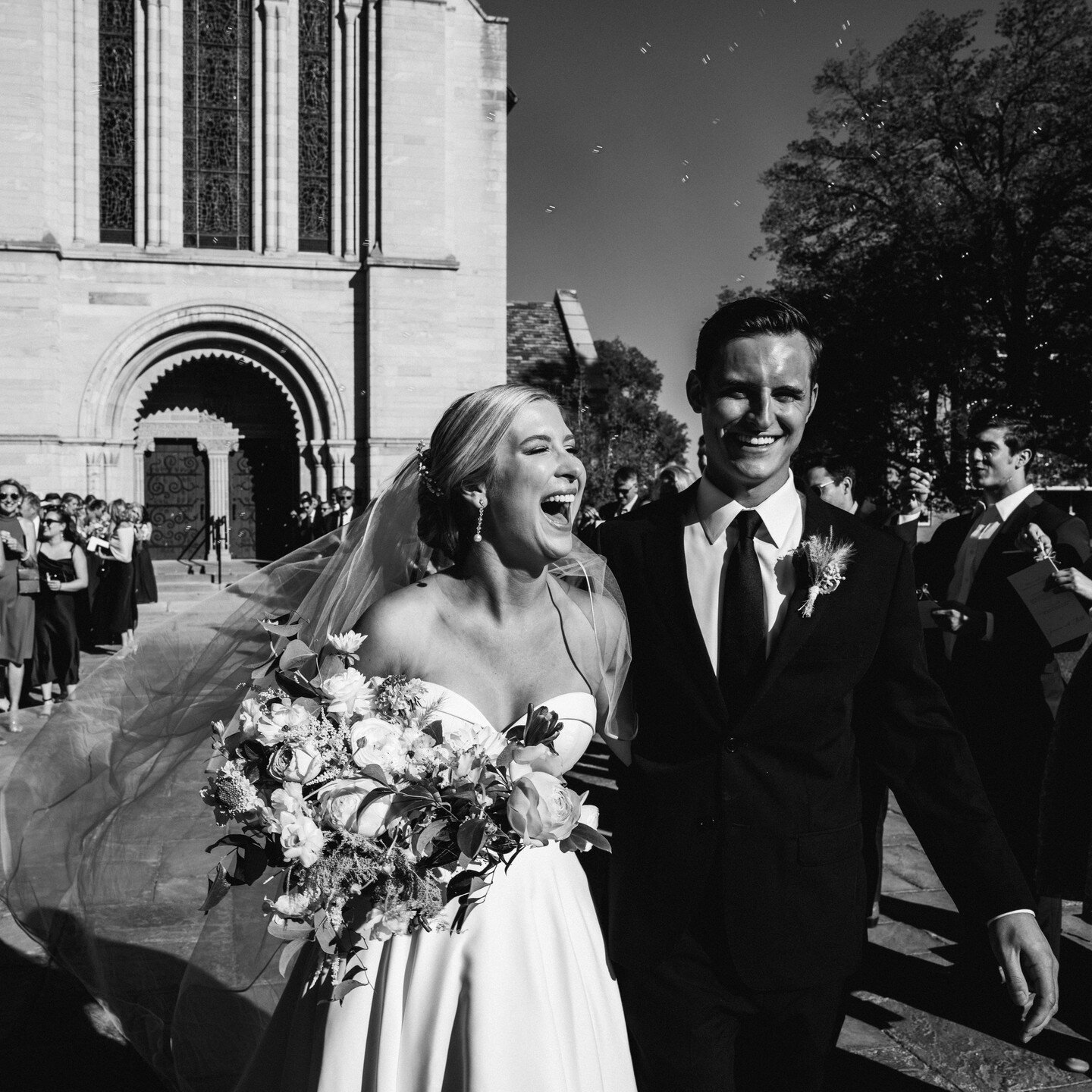 Just married smiles with Jamieson &amp; Bill in Colorado Springs 🤍
.⁠
@betsiewing
@ggresortandclub 
@gardenofthegodscolorado 
@jlapoint13 
@table6productions 
@theoliveandpoppy⁠