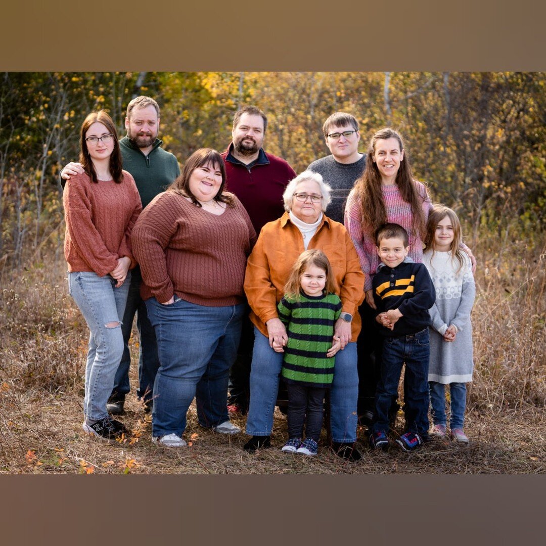 Colt Family #sarahmariephotographymn #minneapolisfamilyphotographer #minnesotafamilyphotography #anokacountyphotographer 

~Family is not an important thing. It&rsquo;s everything. &ndash;Michael J. Fox~