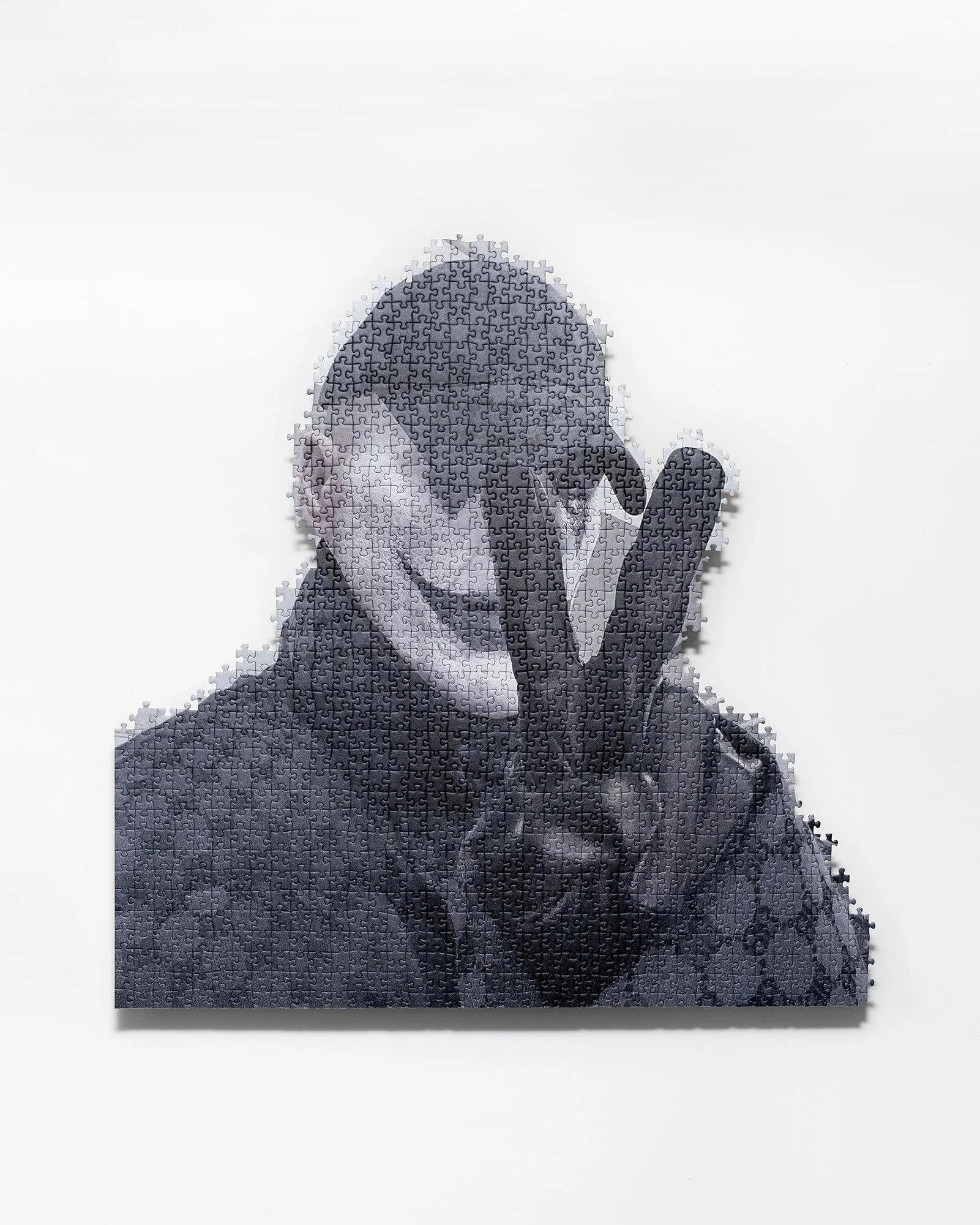 JUSTIN, 2022
Digital print on puzzle, aluminium 
construction
94,5 x 75,5 x 5,5 cm