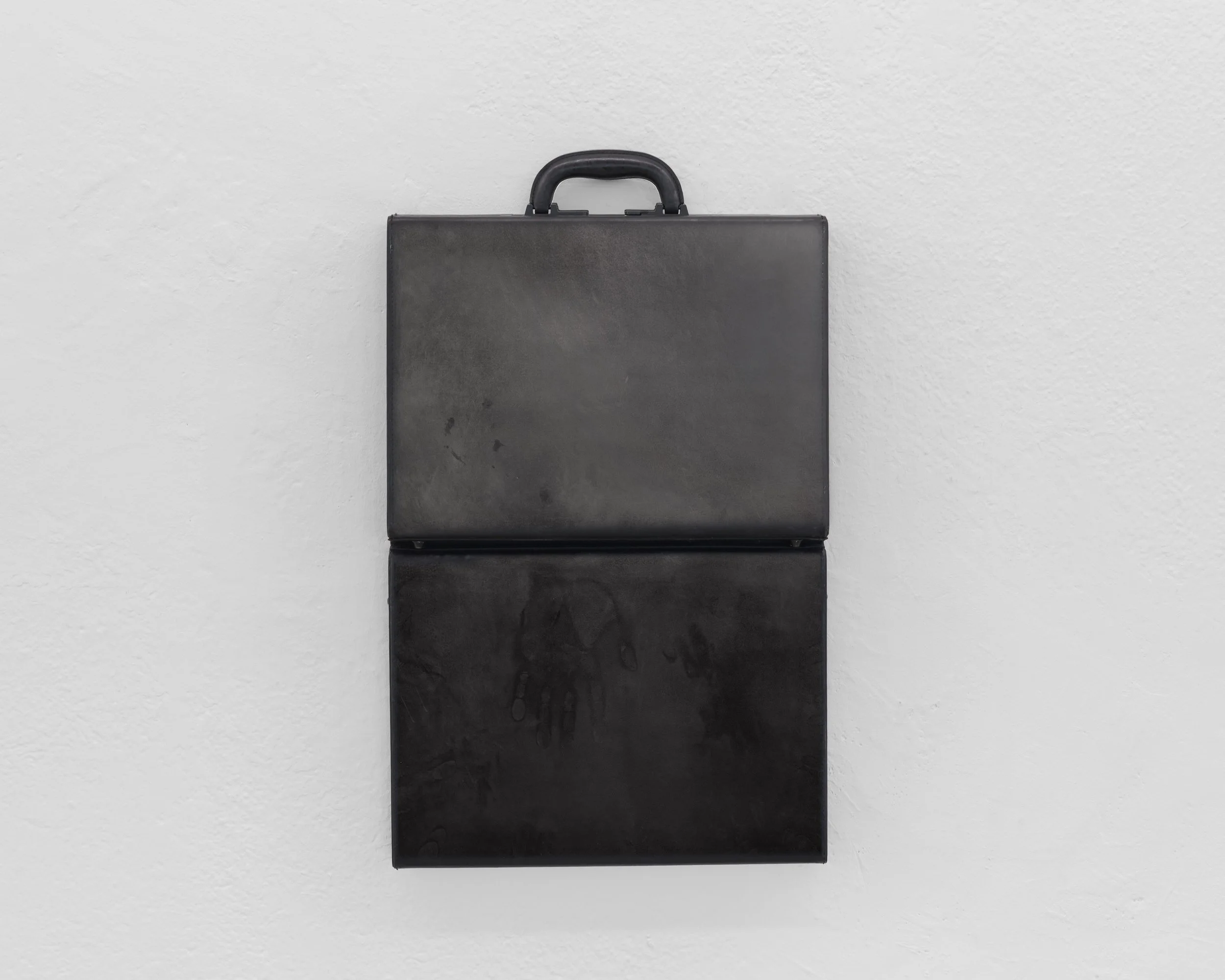 Julian-Jacob Kneer - Briefcase (Attaché, Black), 2026 (236-53)_1.jpg