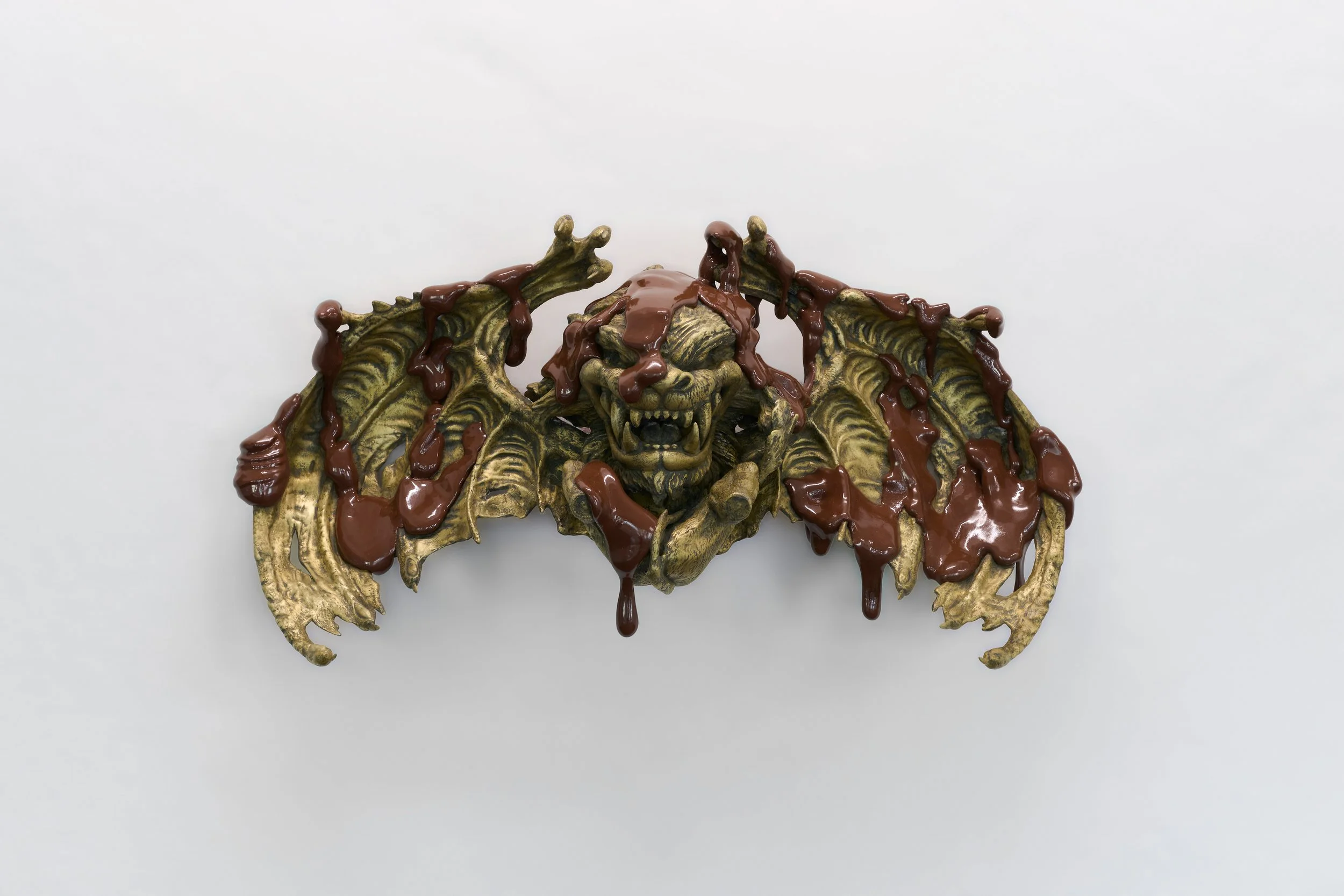 VAPULA'S OBSESSION 78%, 2025
Brass pulver, epoxy, patina, resin core, acrylic paint
55 x 89 x 35 cm