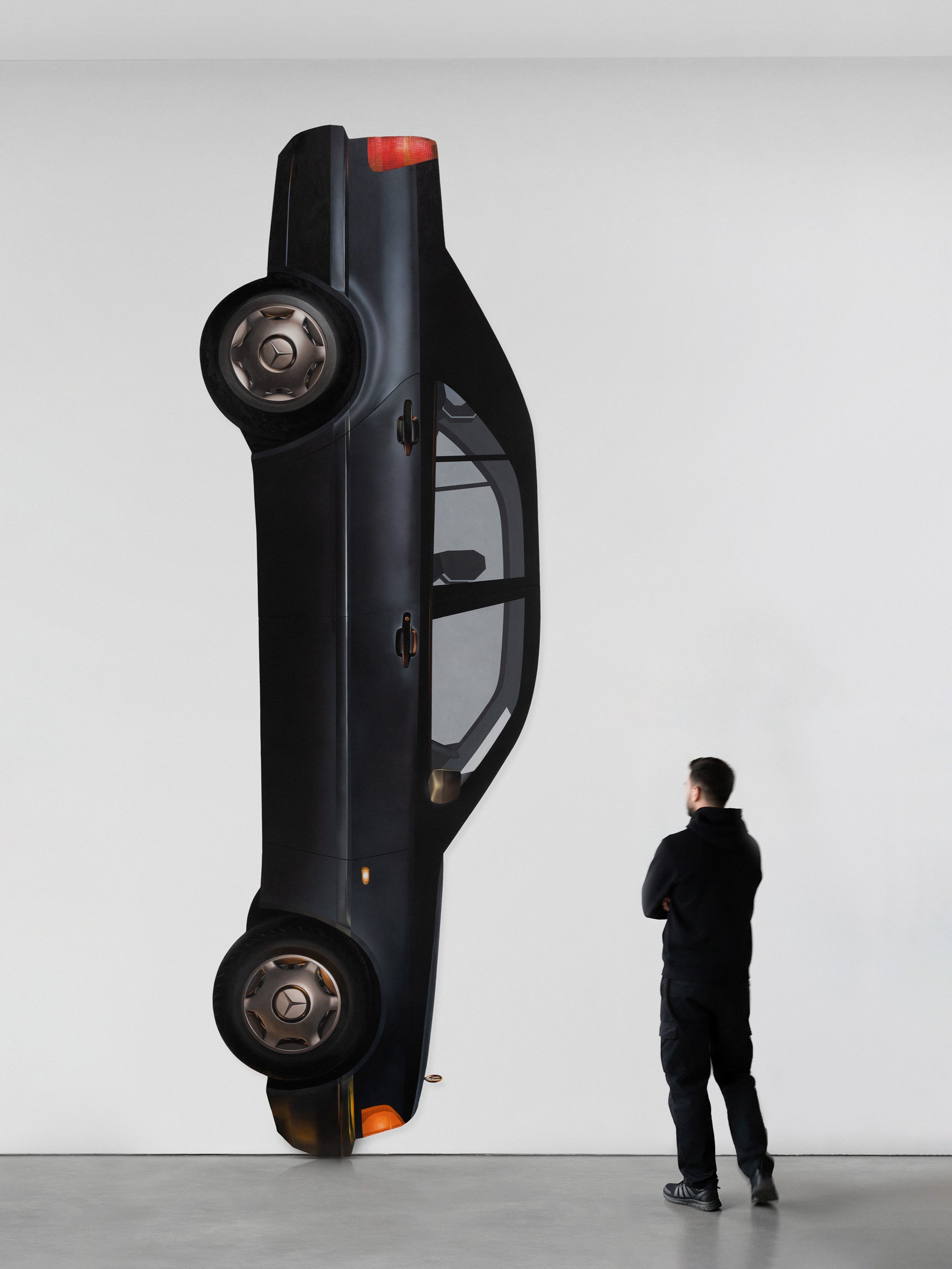 Marius Steiger
Car (Totem), 2025
Oil and acrylic on linen
420 × 137 × 4.5 cm / 165 ⅜ × 53 ⅞ × 1 ¾ in