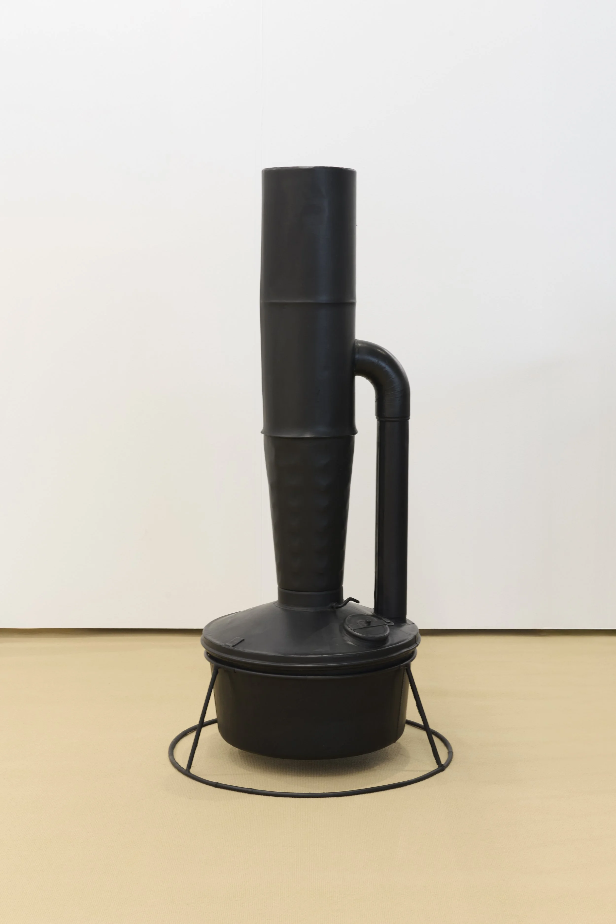 François Durel
Heatbound, 2025
found oil stove, leather
21 x 137 x 43 cm