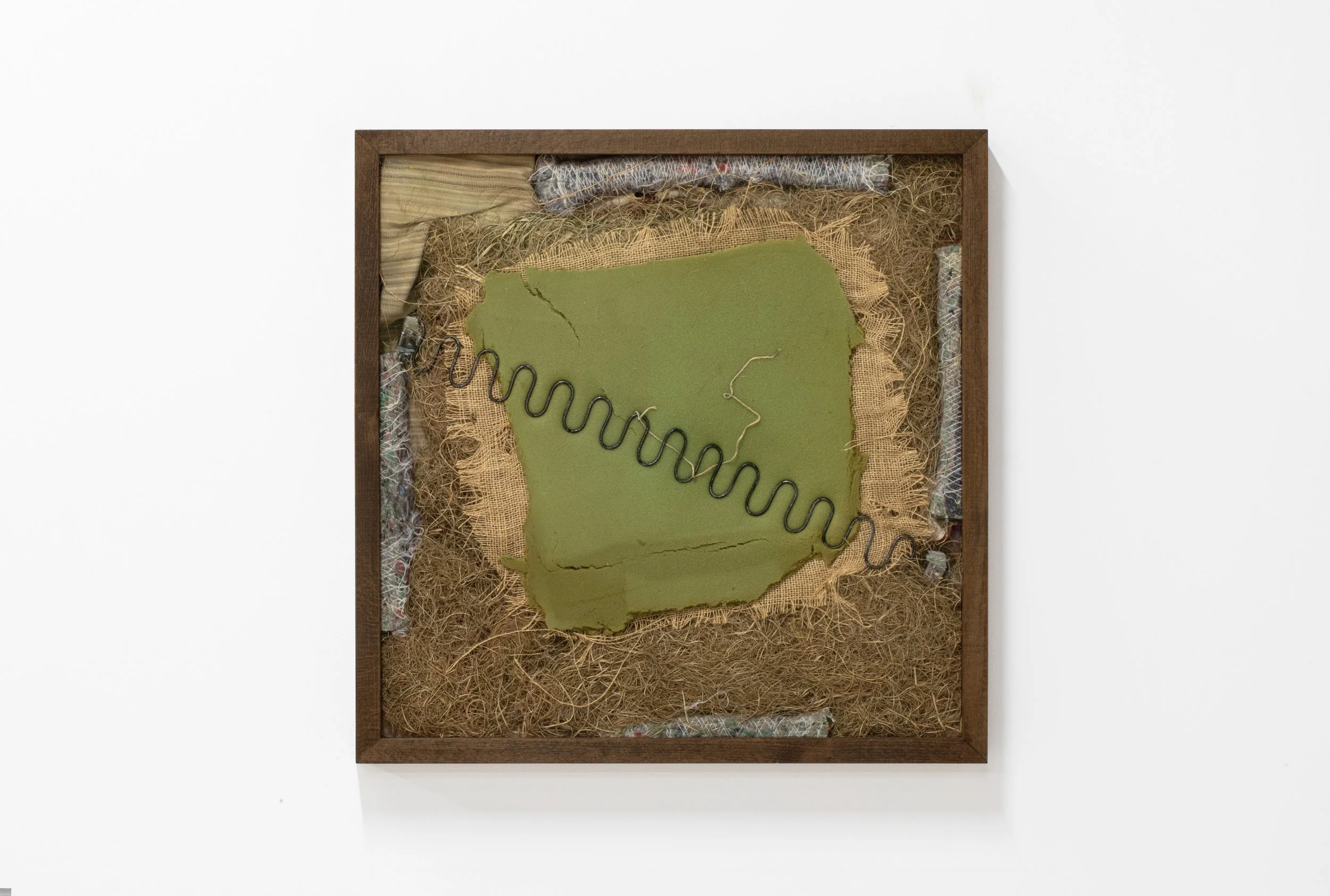 Mónica Mays
Bottoms, 2025
Insides of found chair, wood, glass
66 x 66 x 6 cm