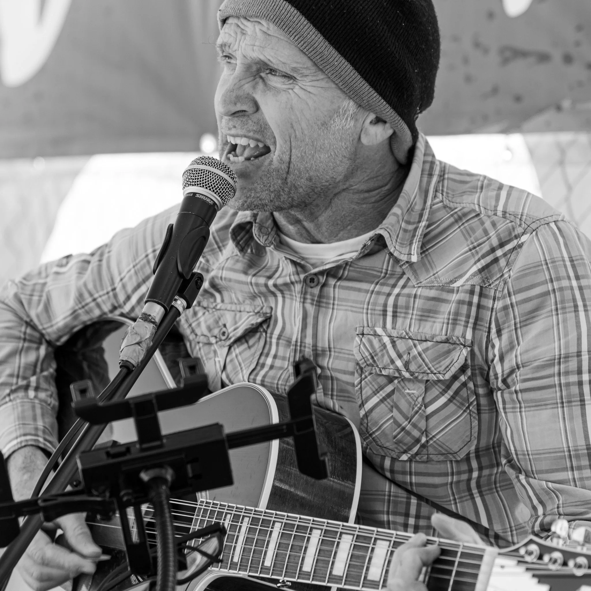 🎶 Saturday Live Music in our Beer Garden! 🎶

🎸 This afternoon, Paul Humphreys is performing live from 2pm

🎶 Tonight, Emily A. Smith takes the stage from 7pm

🍖 Our Smokehouse Kitchen will be serving up delicious smoked meals from 11:30am. The p