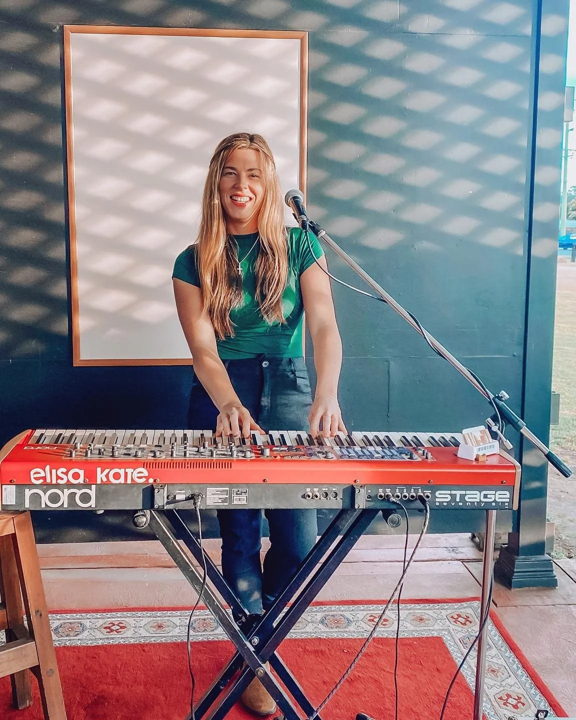 🎶 Saturday Live Music in our Beer Garden! 🎶

🎸 This afternoon, Elisa Kate is performing live from 2pm

🎶 Tonight, Cascade Duo takes the stage from 7pm

🍖 Our Smokehouse Kitchen will be serving up delicious smoked meals from 11:30am. The perfect 