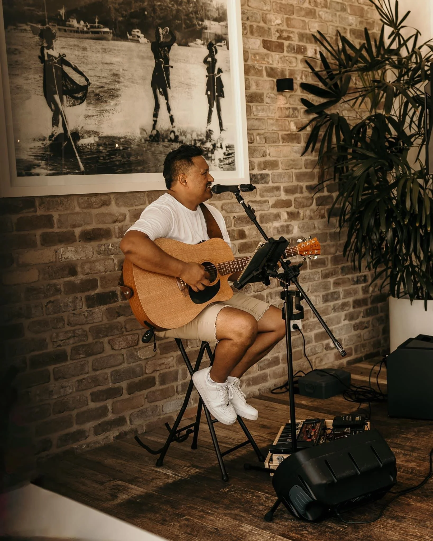 Sundays done properly 🍻🎶

🎶 Chris Wilcox live from 1pm
🎟️ Meat raffle from 2:30pm (drawn at 5pm)
🎱 Free pool all day
🔥 Smokehouse 11:30am&ndash;5pm (unless sold out)

🍺 $7 schooners from 2pm&ndash;5pm, proudly sponsored by VBH Sessions Lager

