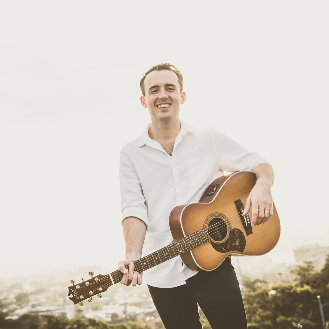 🎶 Saturday at The Valley 🎶

We&rsquo;re rolling all day with live music 👇

🎤 Tim Broadway from 2PM
🎸 The Moops from 7PM

Settle in for an arvo session and stay for dinner &mdash; cold beers, great food &amp; live tunes all day 🍻🔥