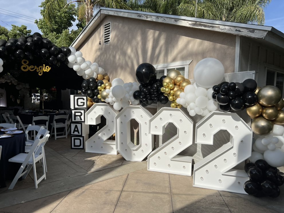 Lighted 4' Numbers.jpg