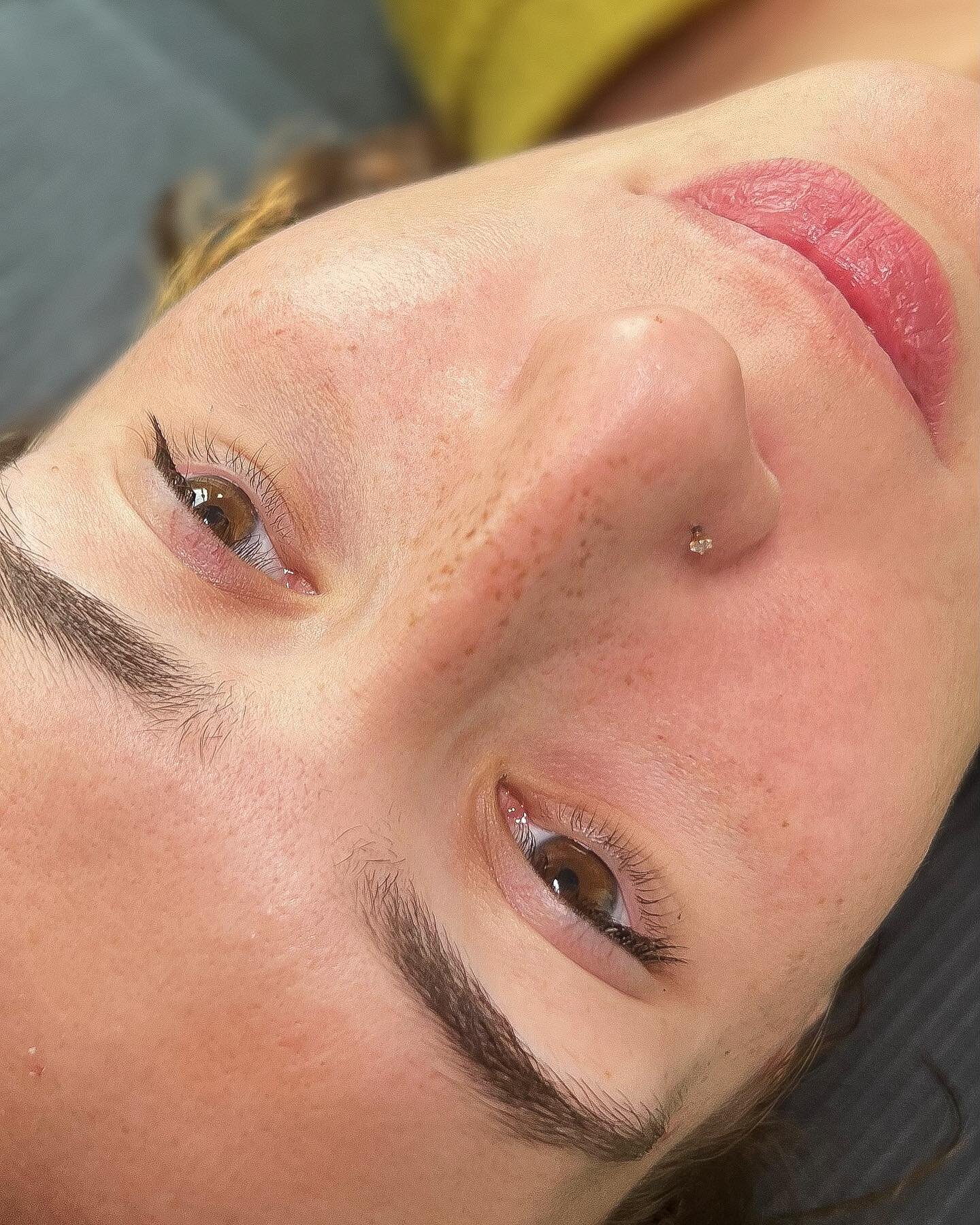 Fully healed freckles looking so natural ✨I love doing these so much! They look so cute on all of my clients ☺️

.
.
.
.
.
.
.

#1111cosmetictattoo #seattle #seattlesalon #microblading #browlamination #browshaping #seattlebrows #seattlemicroblading #