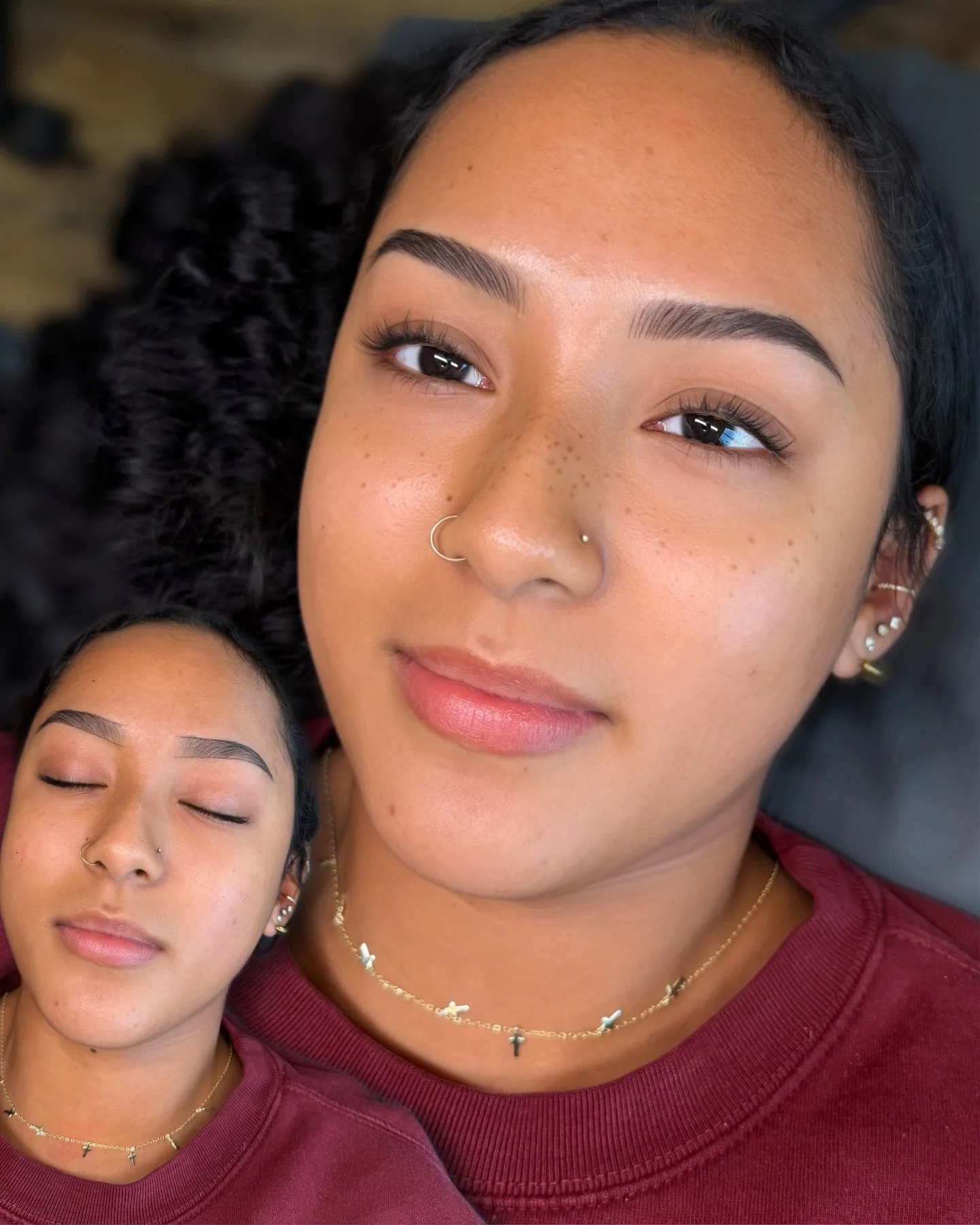 When your stunning client wants brows + freckles >>✨

So obsessed with how these turned out 😍 

Swipe to see her full before and after &mdash;>

.
.
.
.
.
.
#microblading #microbladingartist #nanomicroblading #browartist #pmuartist #pmutips