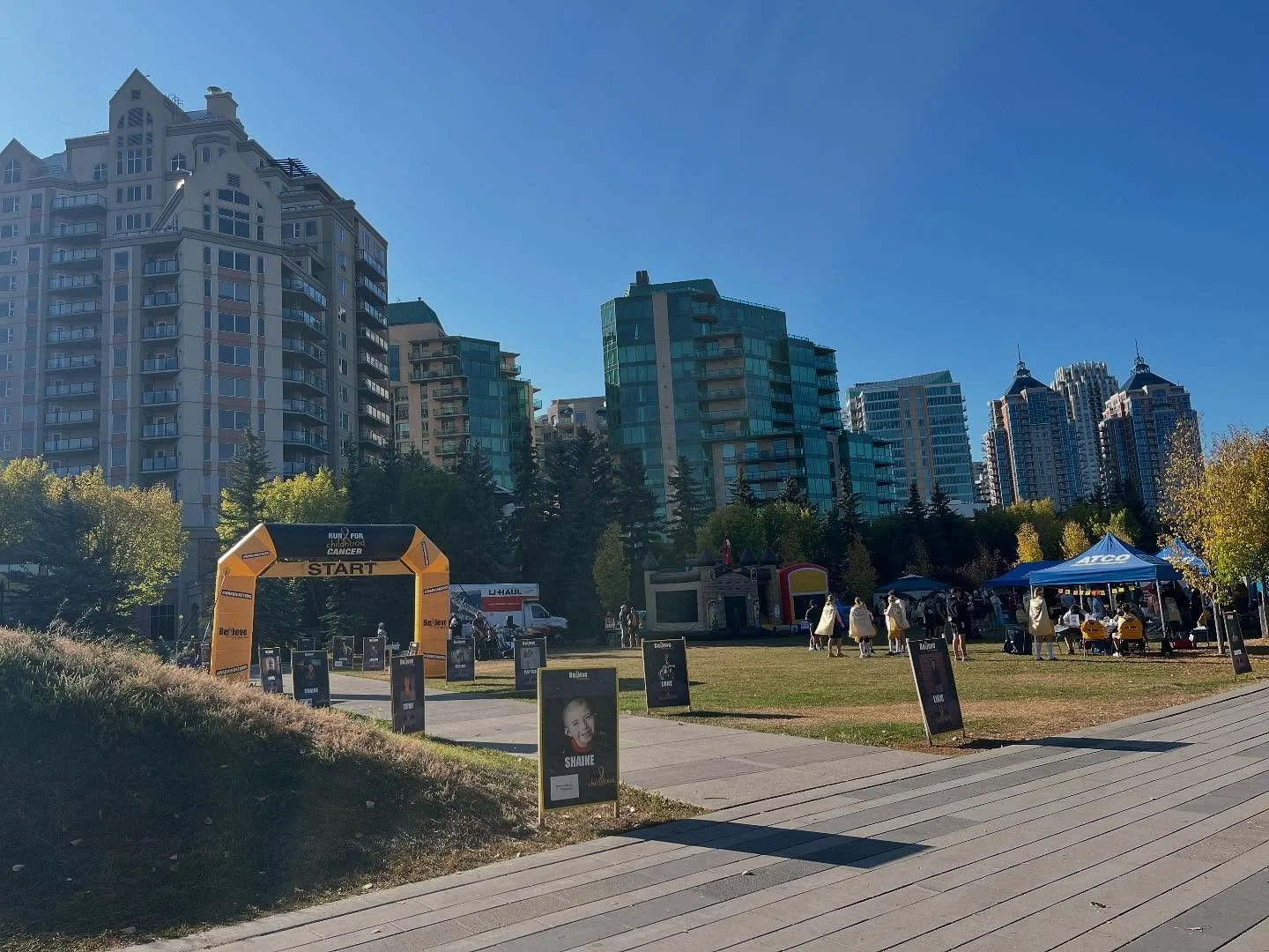 Believe in the Gold - Child cancer awareness run  @believecca  #gogold #believeinthegold #runforchildhoodcancer